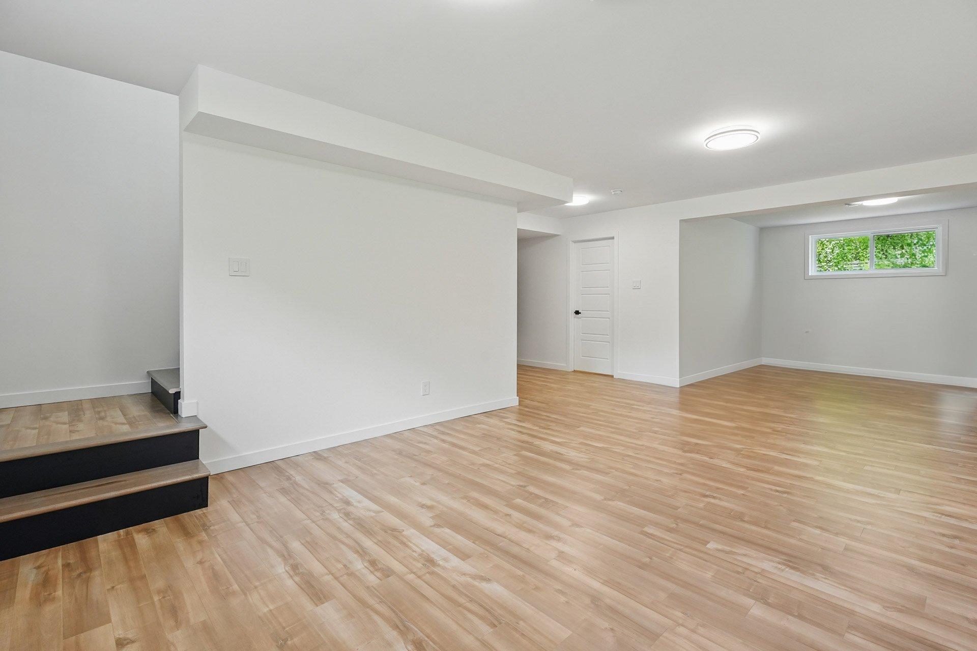 









61


Ch. du Marécage

,
Val-des-Monts,




QC
J8N4J5

