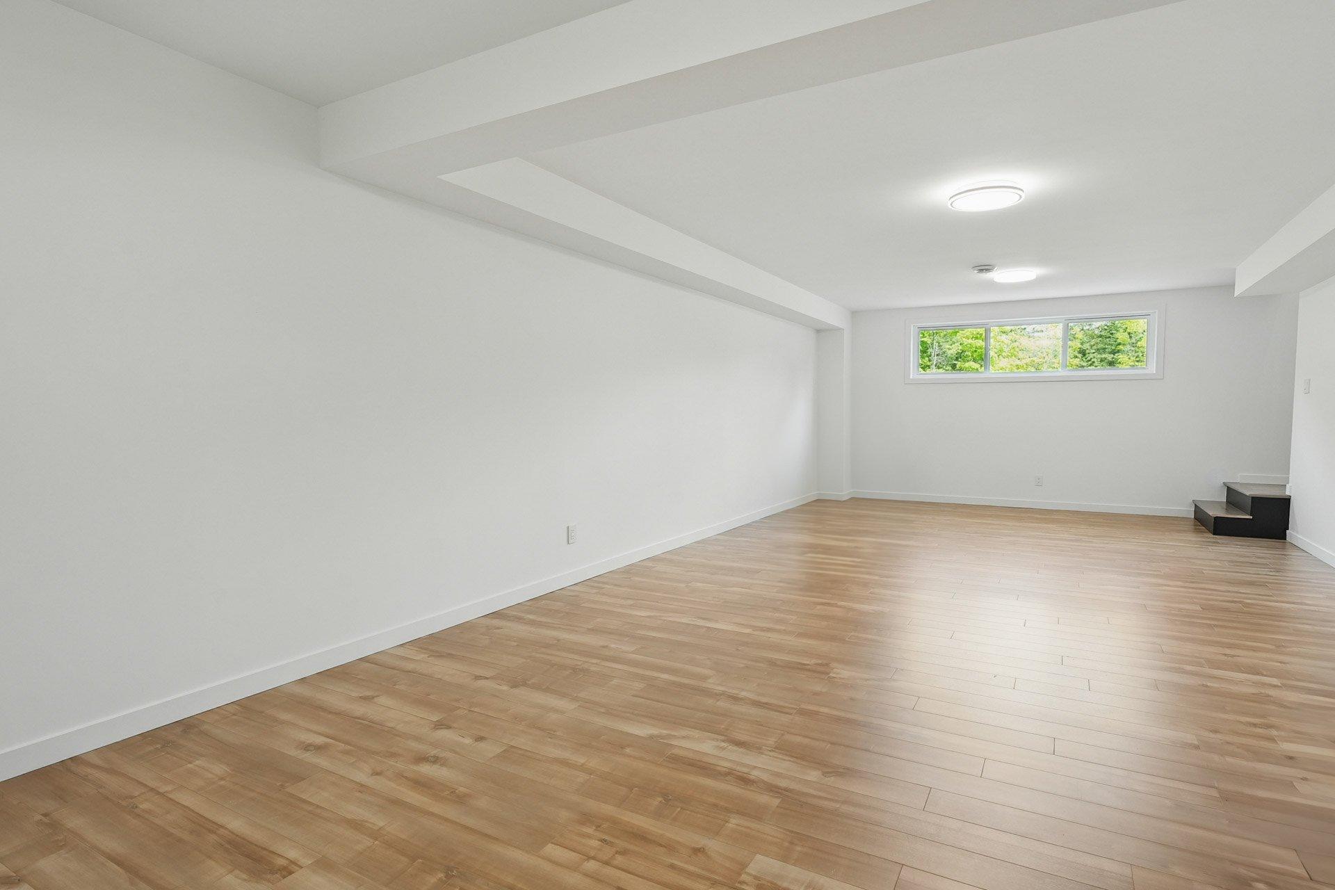 









61


Ch. du Marécage

,
Val-des-Monts,




QC
J8N4J5

