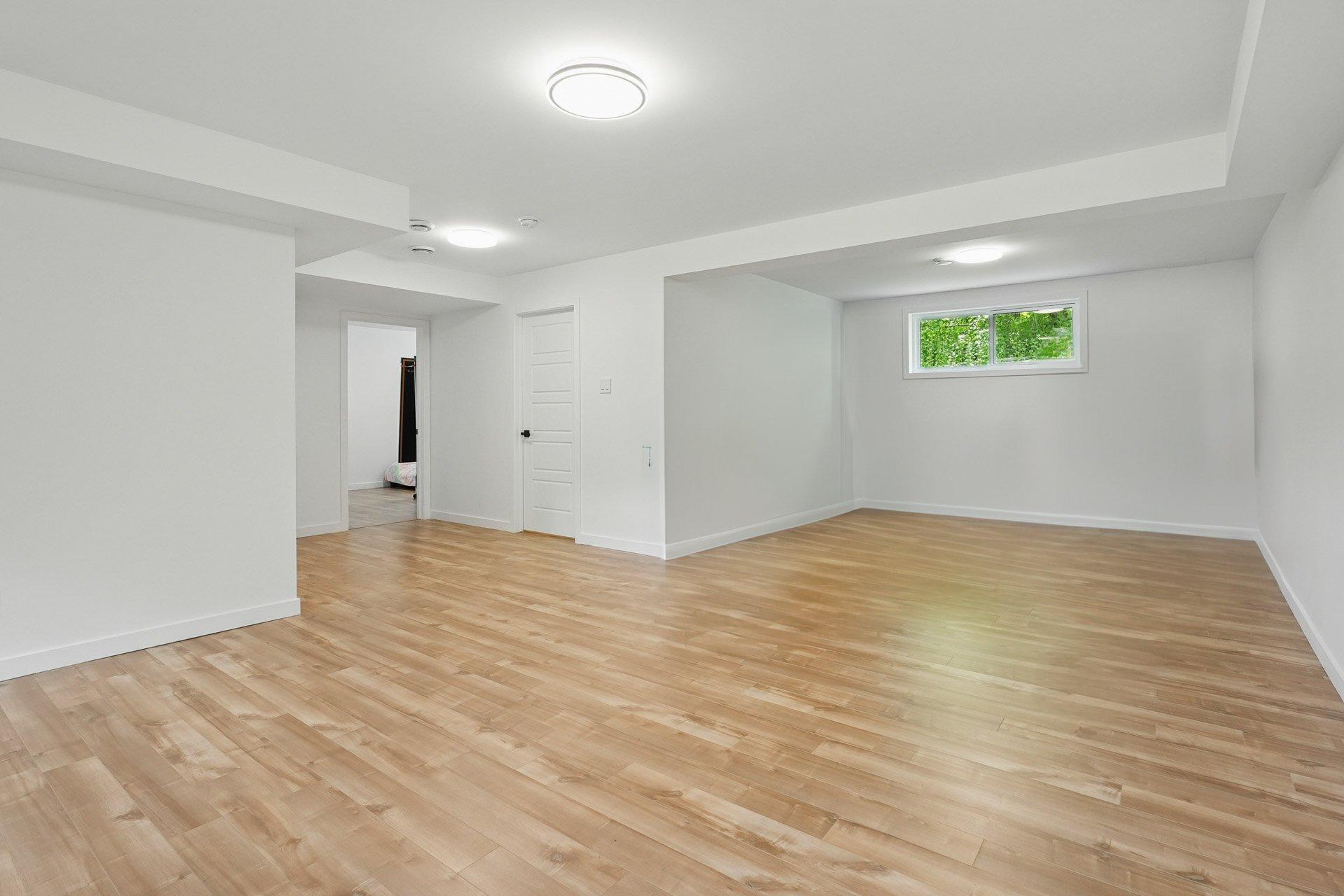 









61


Ch. du Marécage

,
Val-des-Monts,




QC
J8N4J5

