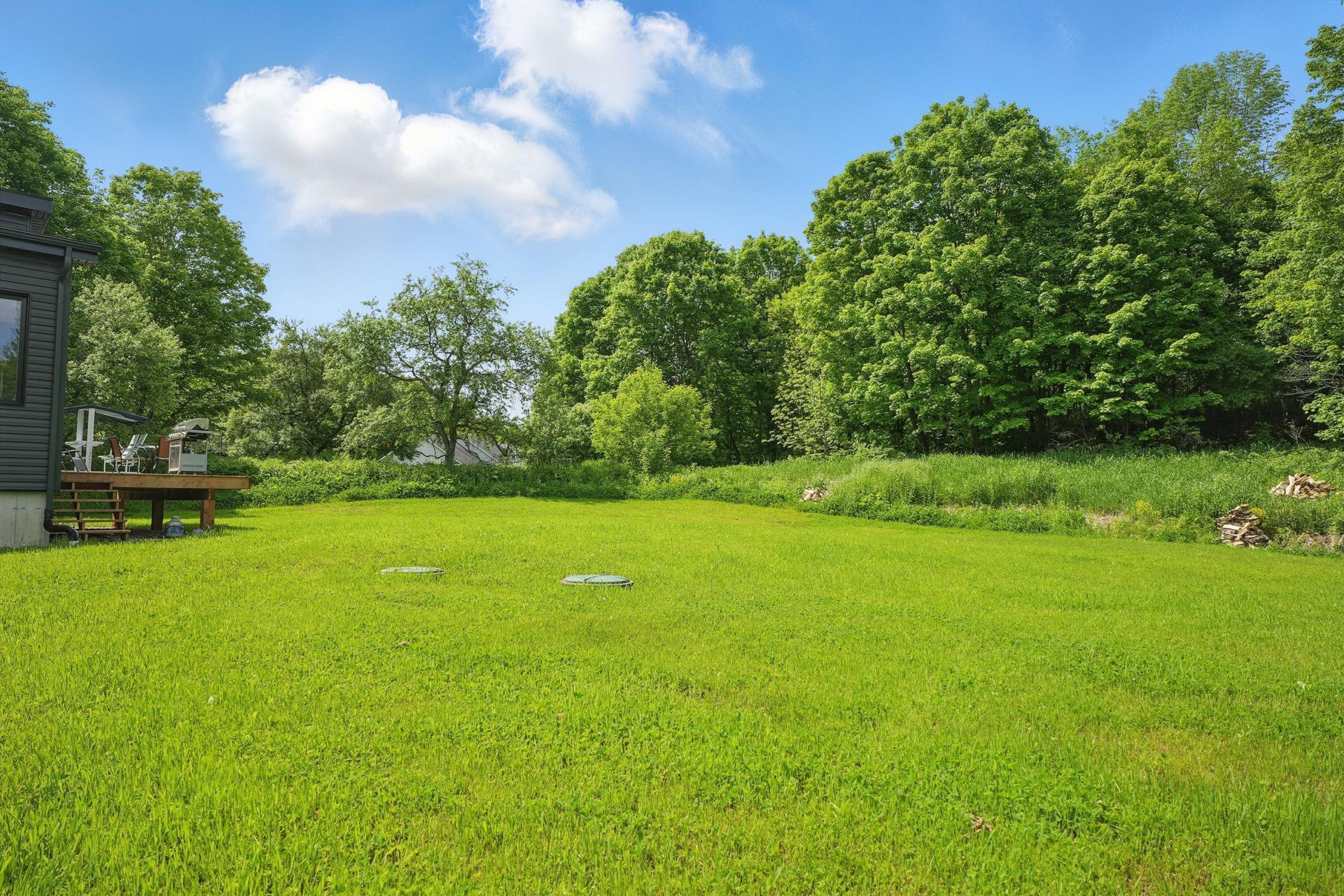 









61


Ch. du Marécage

,
Val-des-Monts,




QC
J8N4J5

