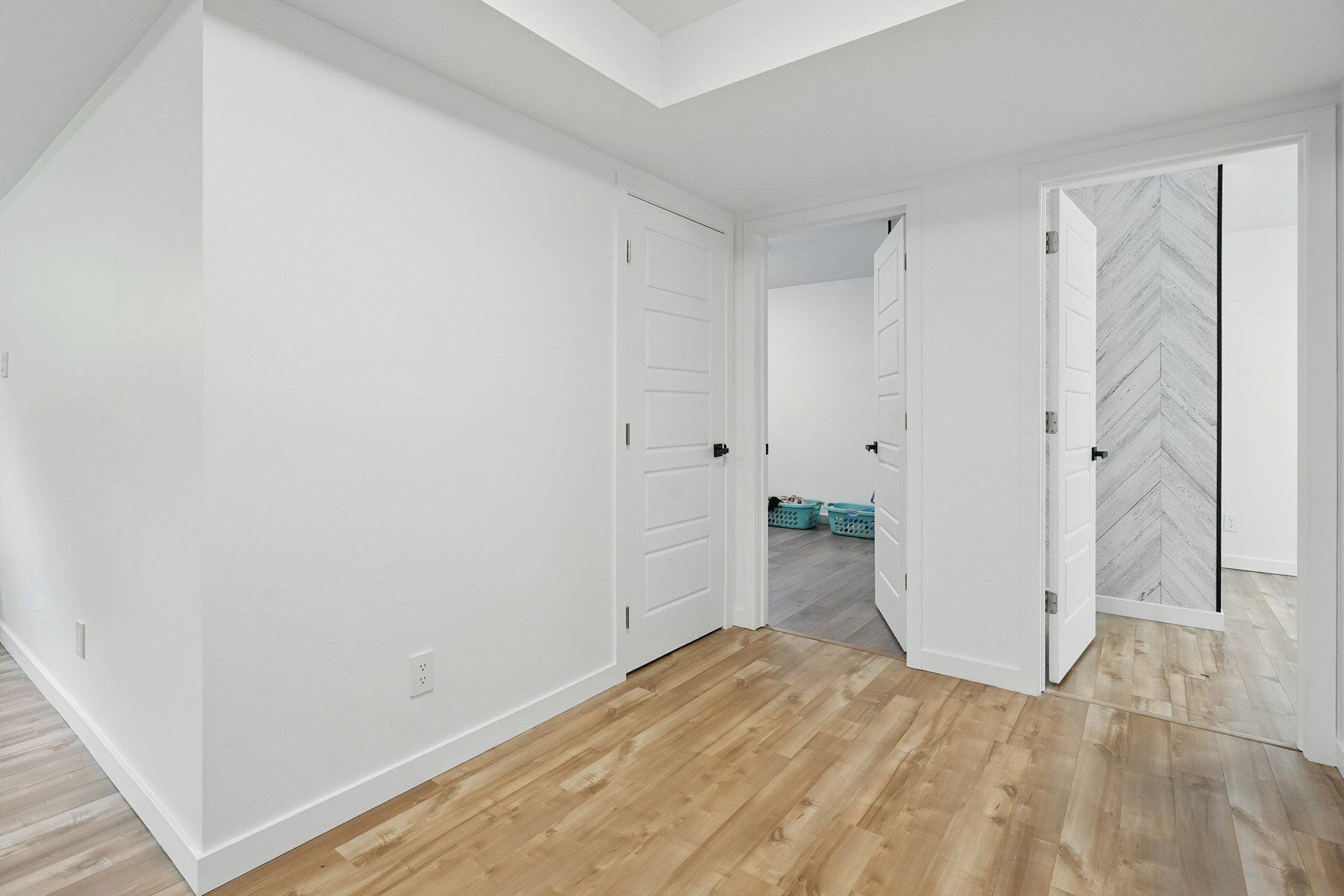 









61


Ch. du Marécage

,
Val-des-Monts,




QC
J8N4J5

