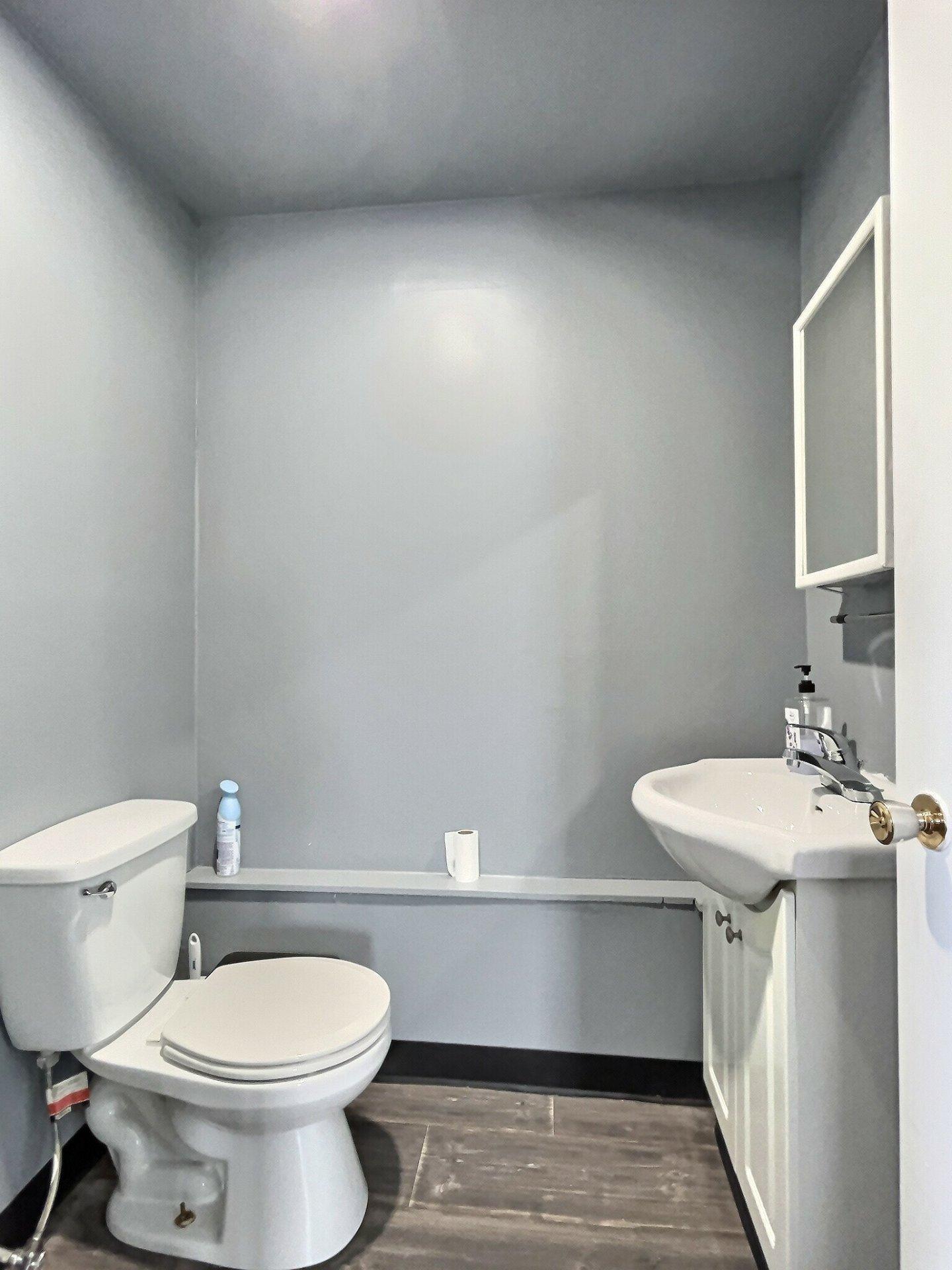 









881


Rue Notre-Dame E.

,
Thetford Mines,




QC
G6G2S9

