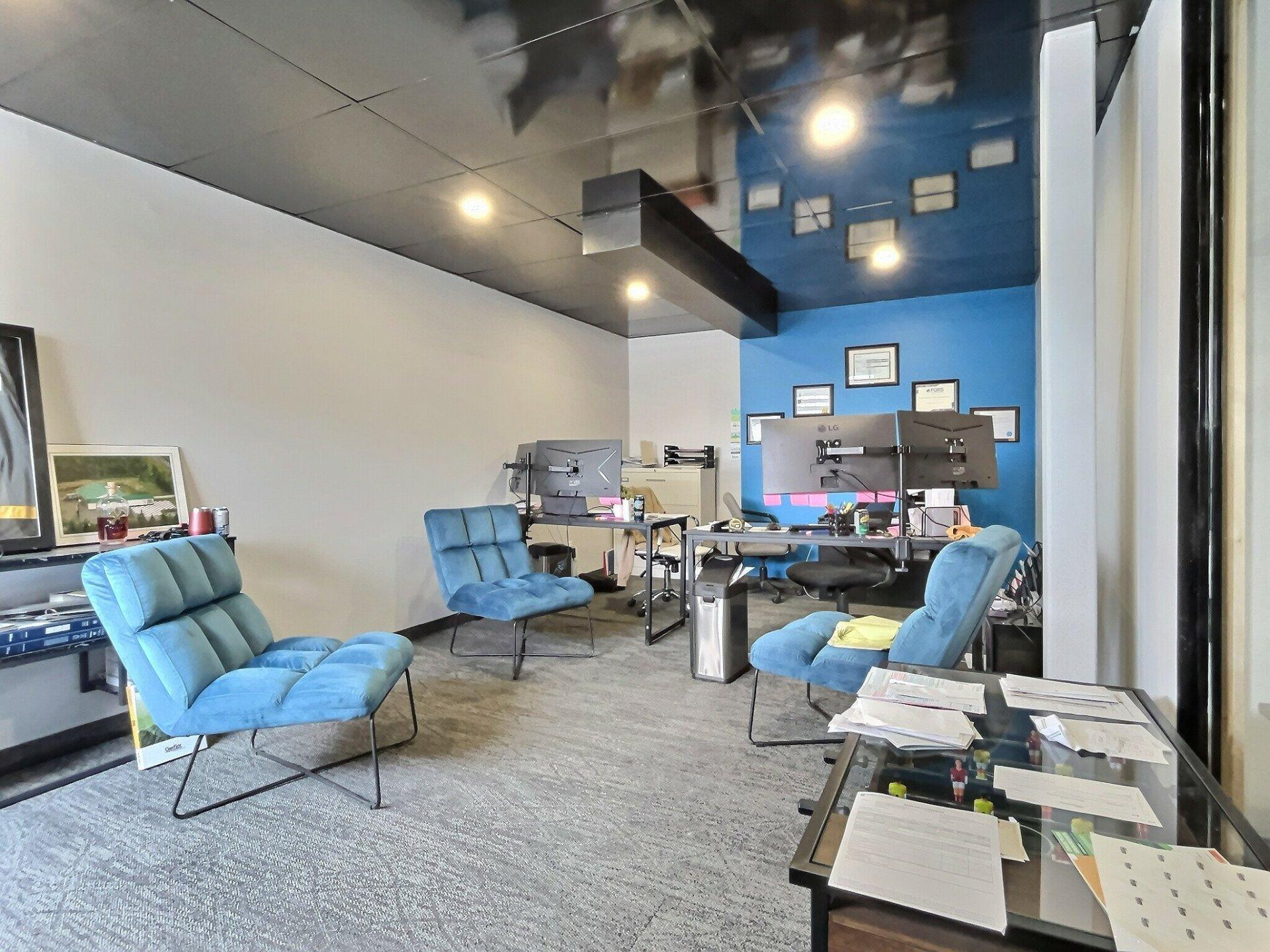 









881


Rue Notre-Dame E.

,
Thetford Mines,




QC
G6G2S9

