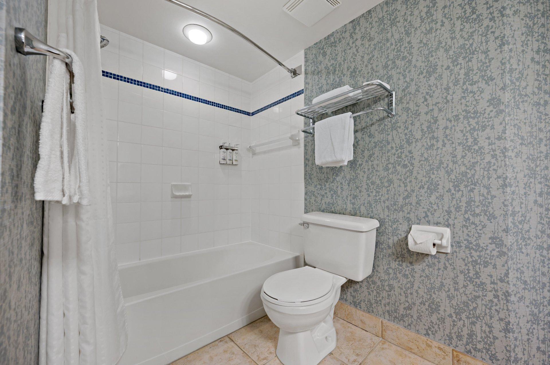 









160


Ch. du Curé-Deslauriers

, 231-232,
Mont-Tremblant,




QC
J8E1T1

