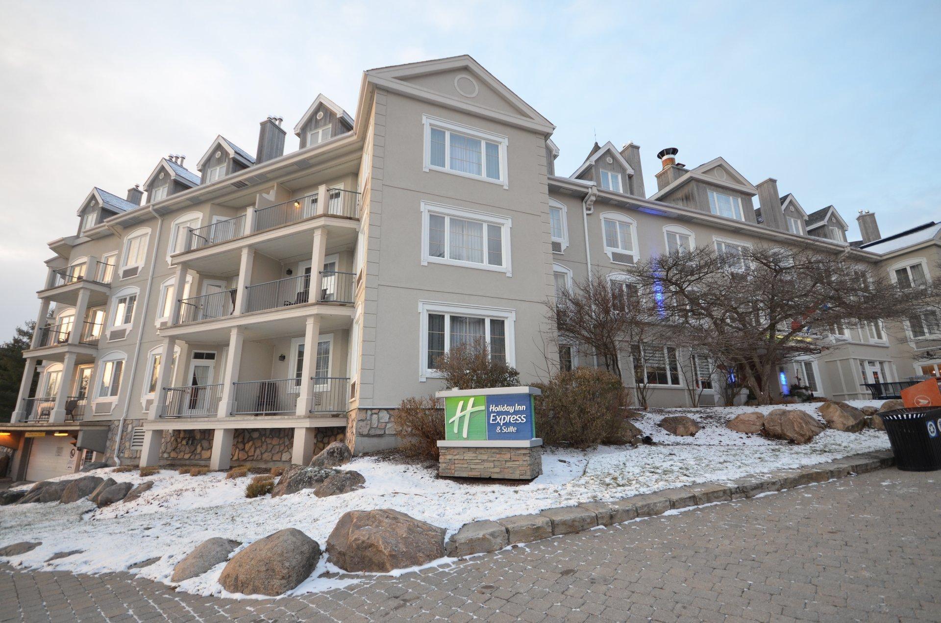 









160


Ch. du Curé-Deslauriers

, 231-232,
Mont-Tremblant,




QC
J8E1T1

