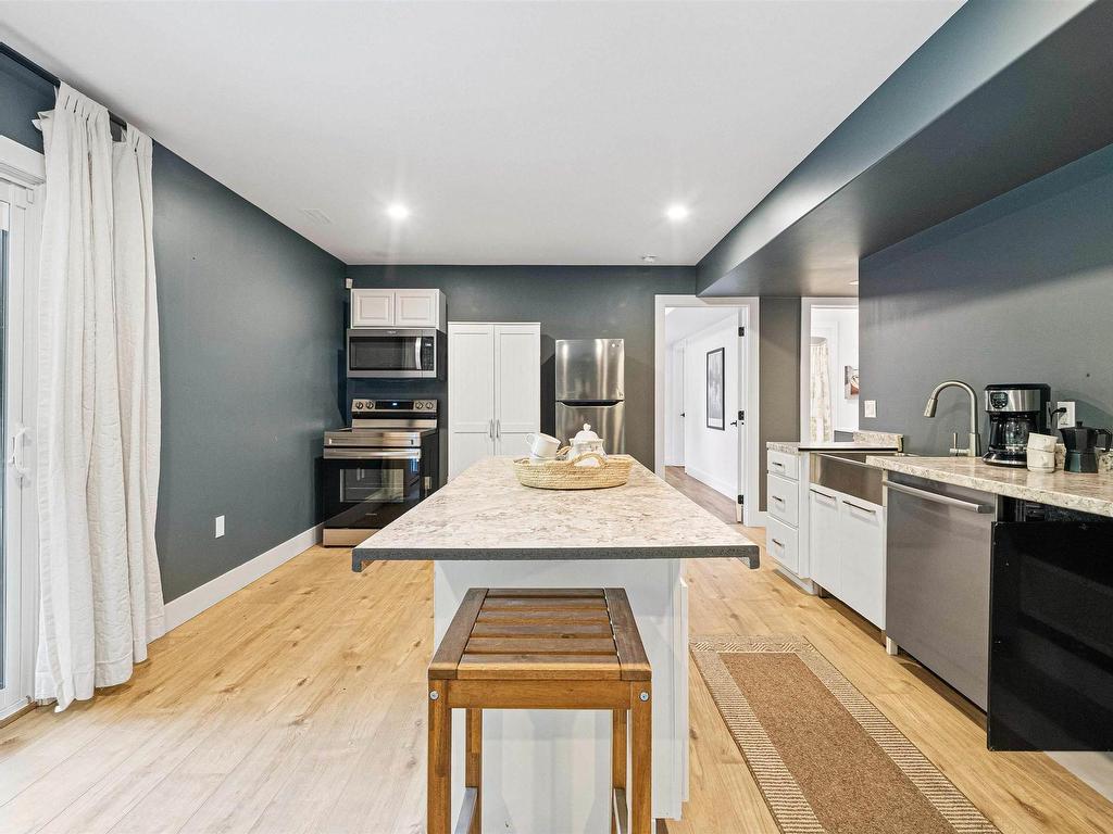 












456 Magenta Drive

,
Middle Sackville,




NS
B4E 0M7

