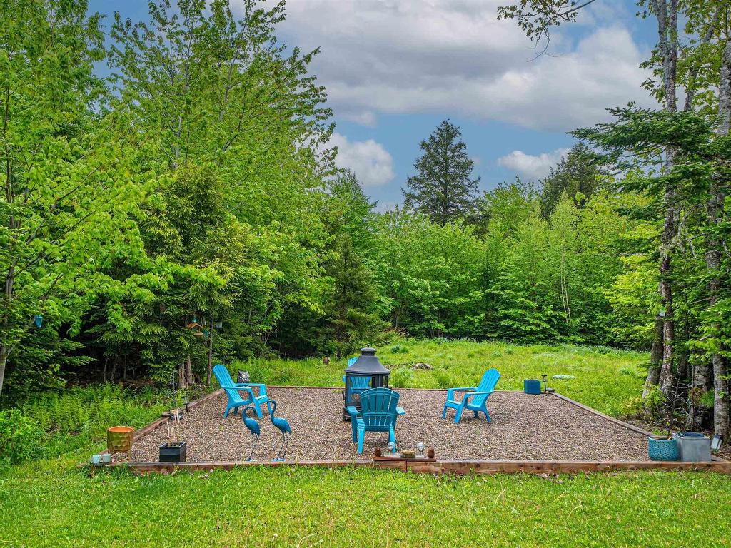












456 Magenta Drive

,
Middle Sackville,




NS
B4E 0M7

