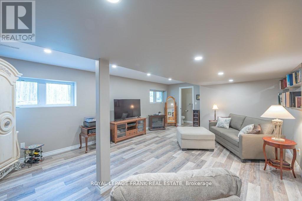 












24 TED'S LANE

,
Trent Lakes,




Ontario
K0L1J0

