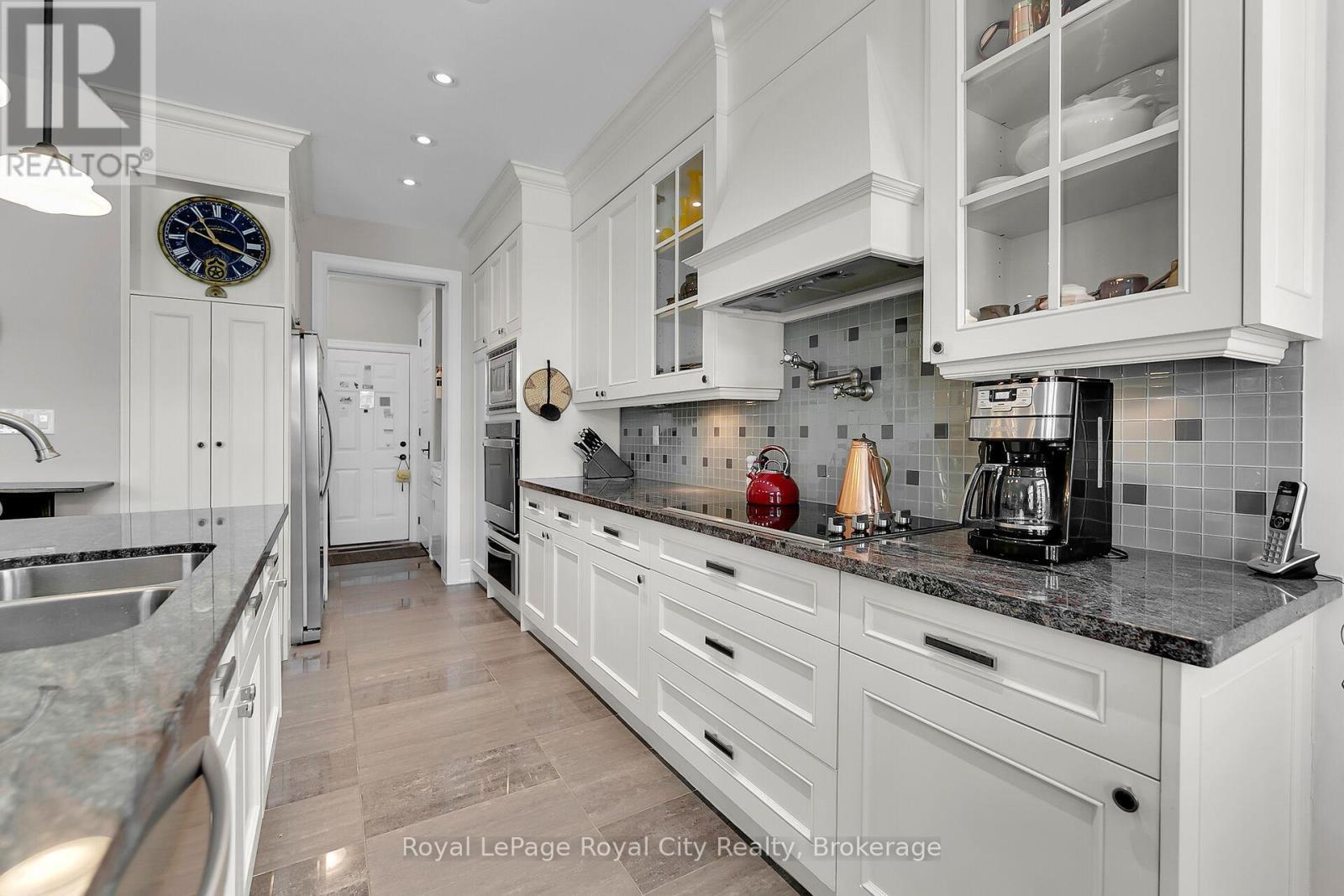 












54 ABERFOYLE MILL CRESCENT

,
Puslinch (Aberfoyle),




Ontario
N1H6H9

