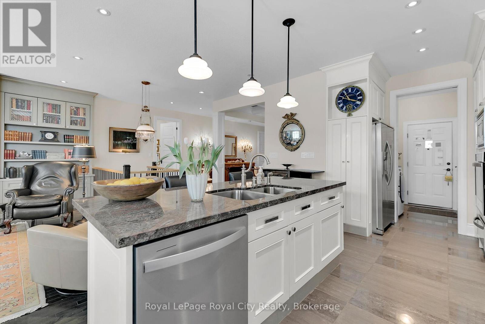 












54 ABERFOYLE MILL CRESCENT

,
Puslinch (Aberfoyle),




Ontario
N1H6H9

