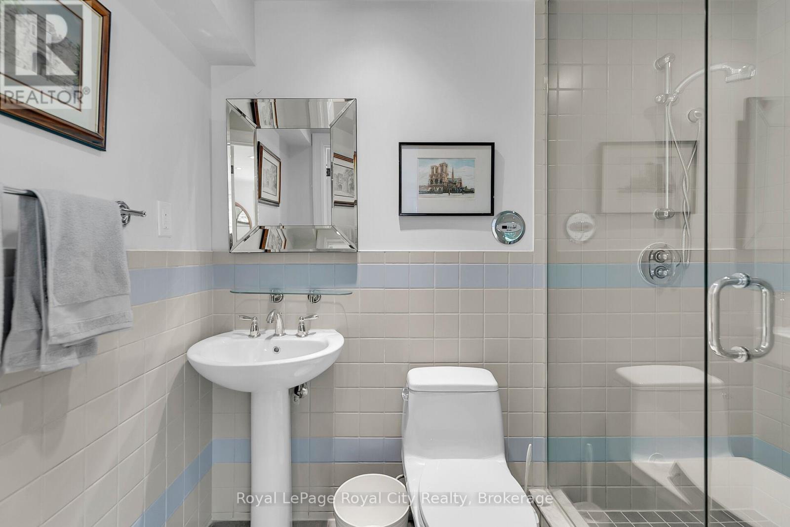 












54 ABERFOYLE MILL CRESCENT

,
Puslinch (Aberfoyle),




Ontario
N1H6H9

