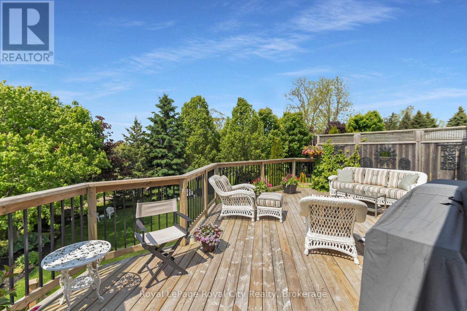 












54 ABERFOYLE MILL CRESCENT

,
Puslinch (Aberfoyle),




Ontario
N1H6H9

