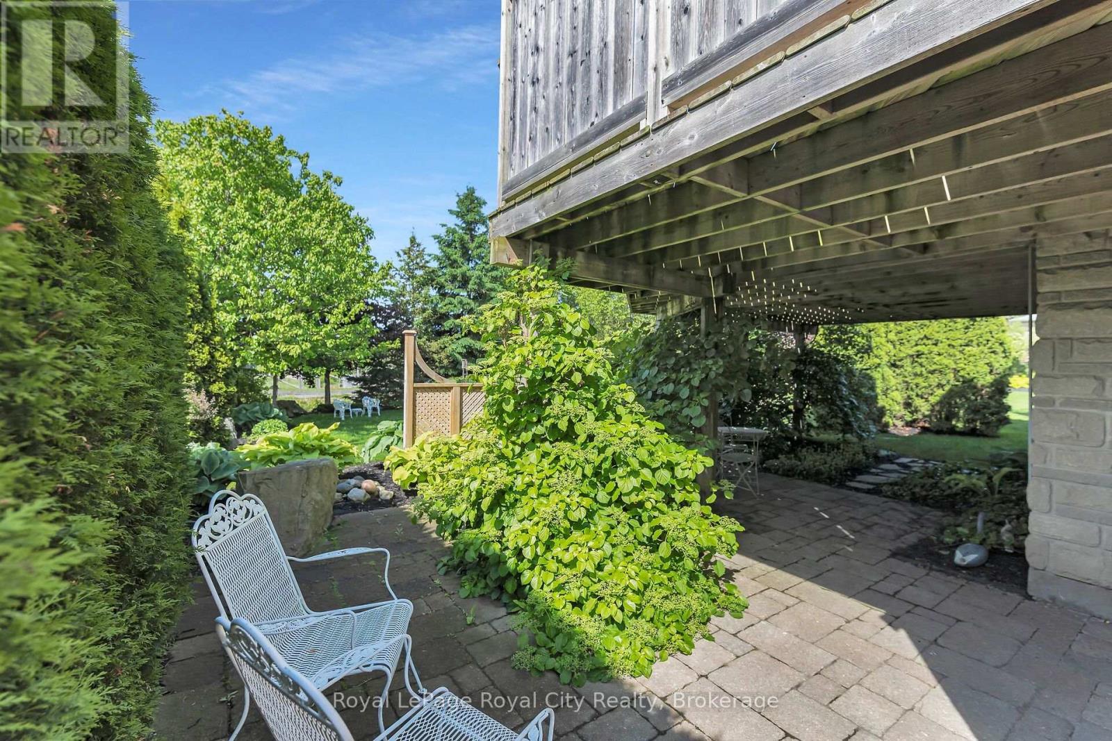 












54 ABERFOYLE MILL CRESCENT

,
Puslinch (Aberfoyle),




Ontario
N1H6H9

