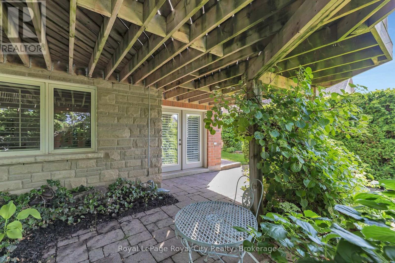 












54 ABERFOYLE MILL CRESCENT

,
Puslinch (Aberfoyle),




Ontario
N1H6H9

