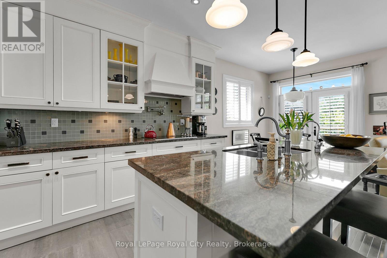 












54 ABERFOYLE MILL CRESCENT

,
Puslinch (Aberfoyle),




Ontario
N1H6H9

