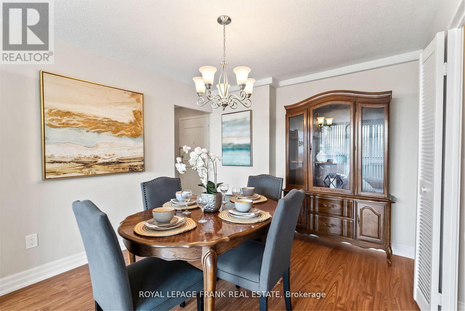 












405 - 363 SIMCOE STREET N

,
Oshawa (O'Neill),




Ontario
L1G4T2

