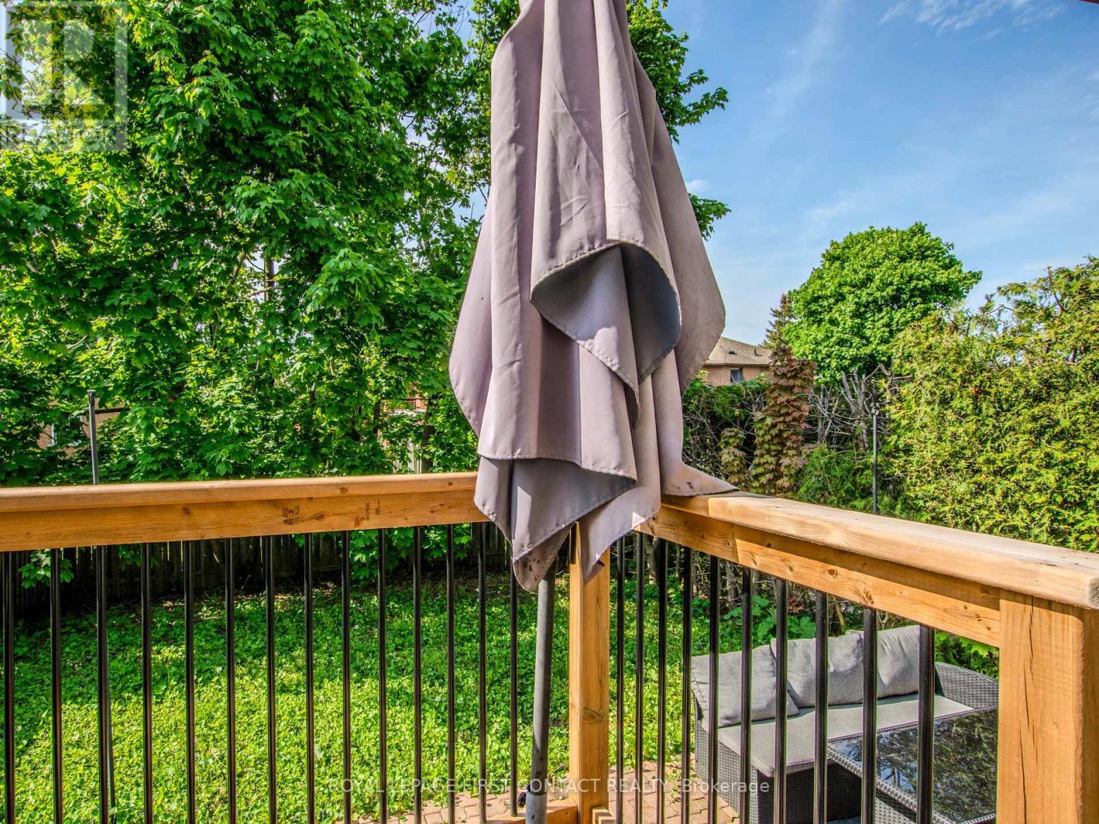 












102 FERGUSON DRIVE

,
Barrie,




Ontario
L4N7E5

