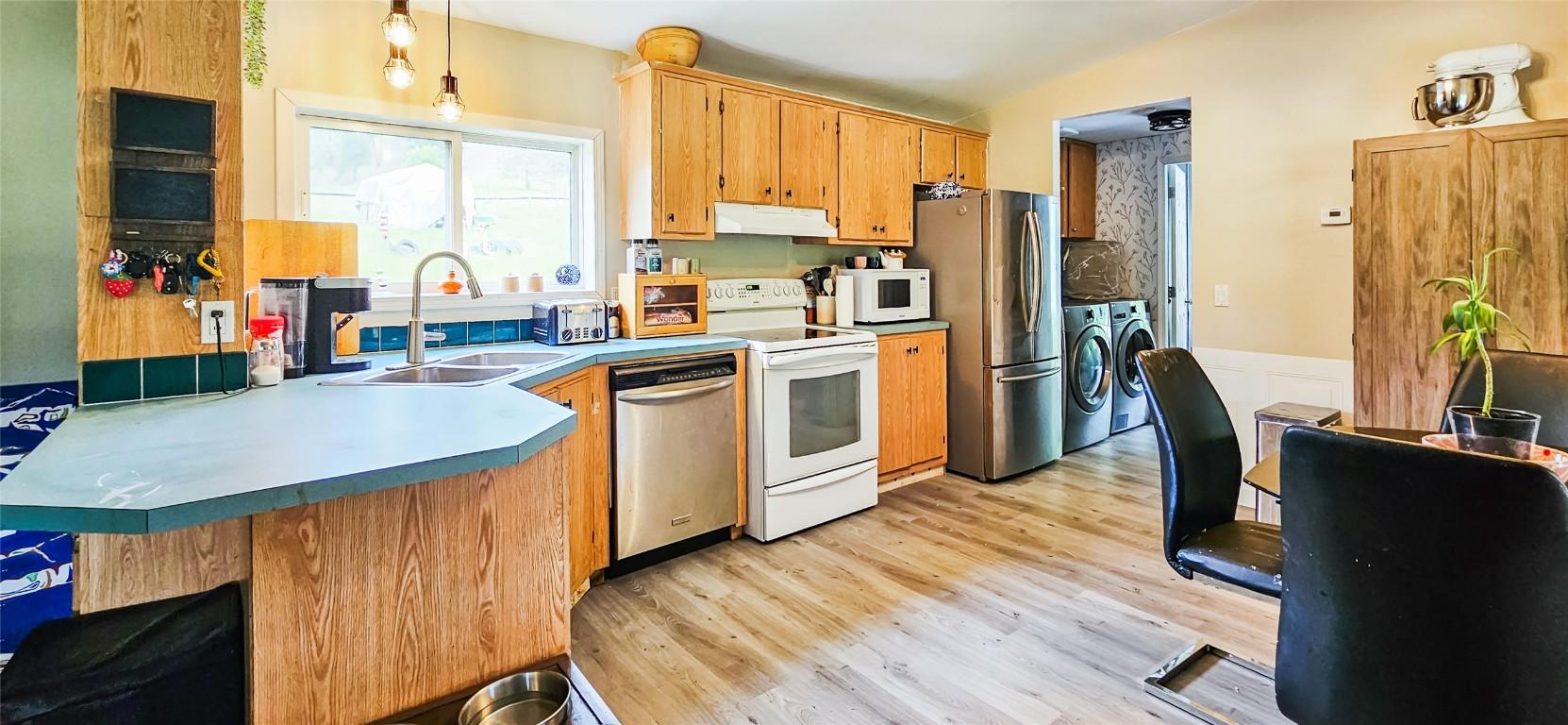 









1665


Peacock

Road,
Rock Creek,




BC
V0H 1Y0

