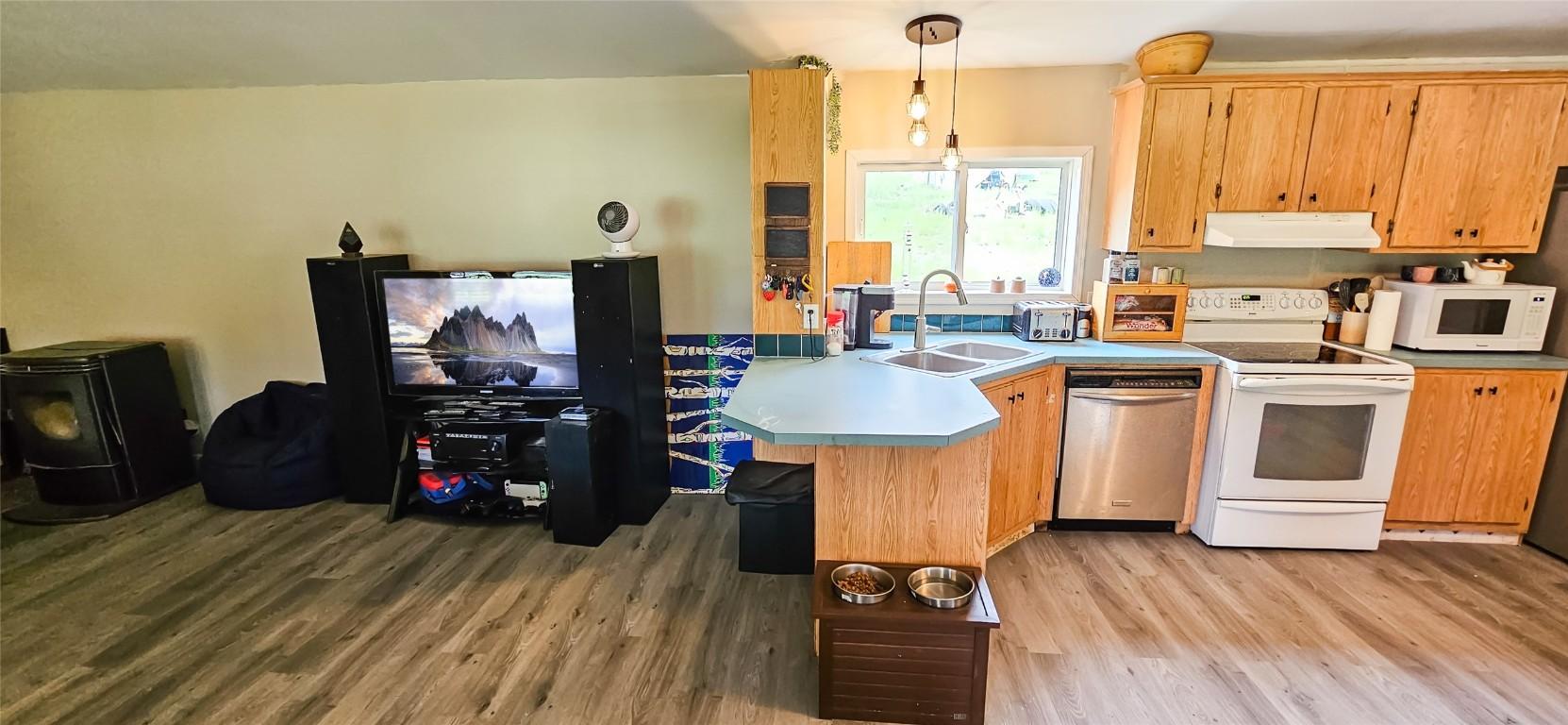









1665


Peacock

Road,
Rock Creek,




BC
V0H 1Y0

