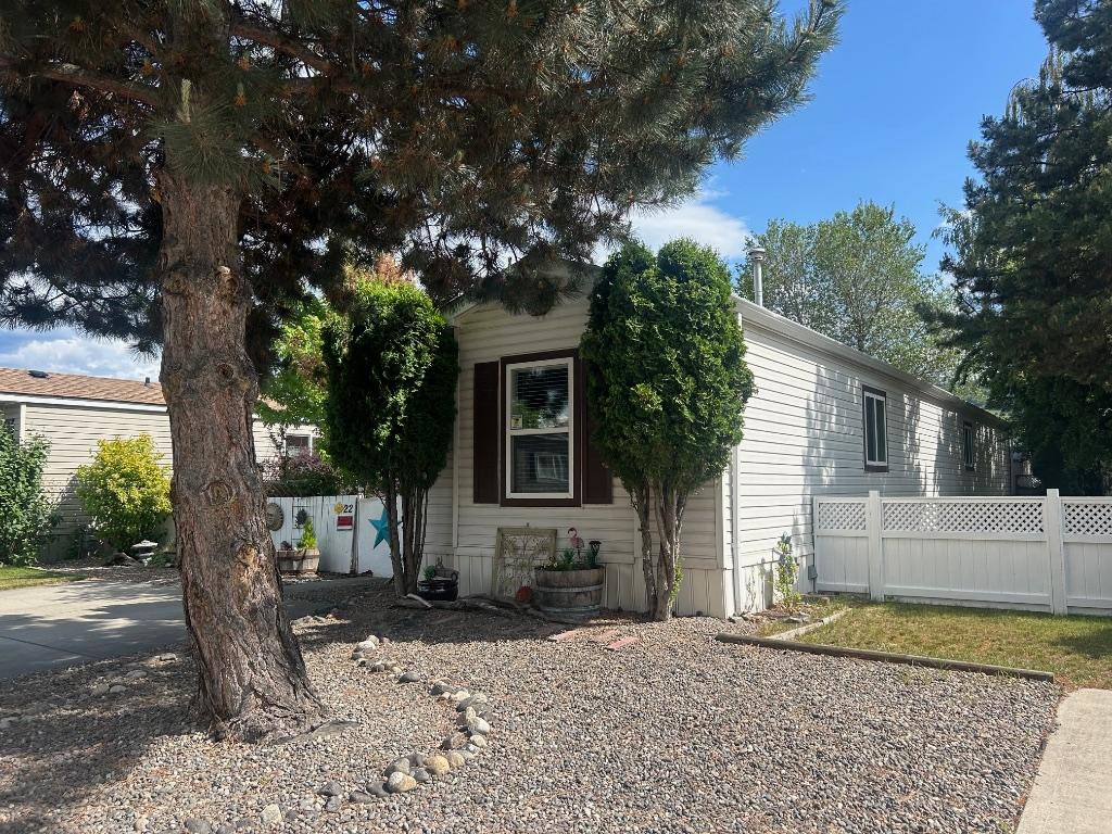 









6688


Tronson

Road, 22,
Vernon,




BC
V1H 1R9

