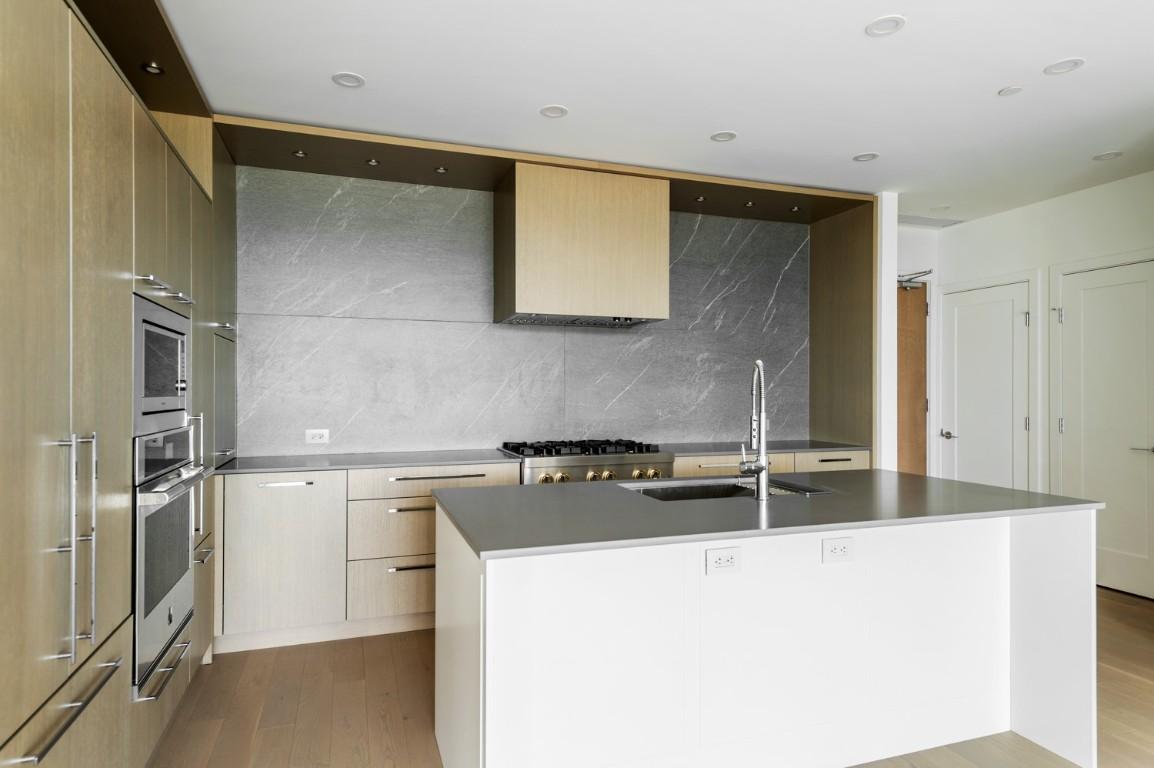 









3409


Lakeshore

Road, 403,
Kelowna,




BC
V1W 0G6

