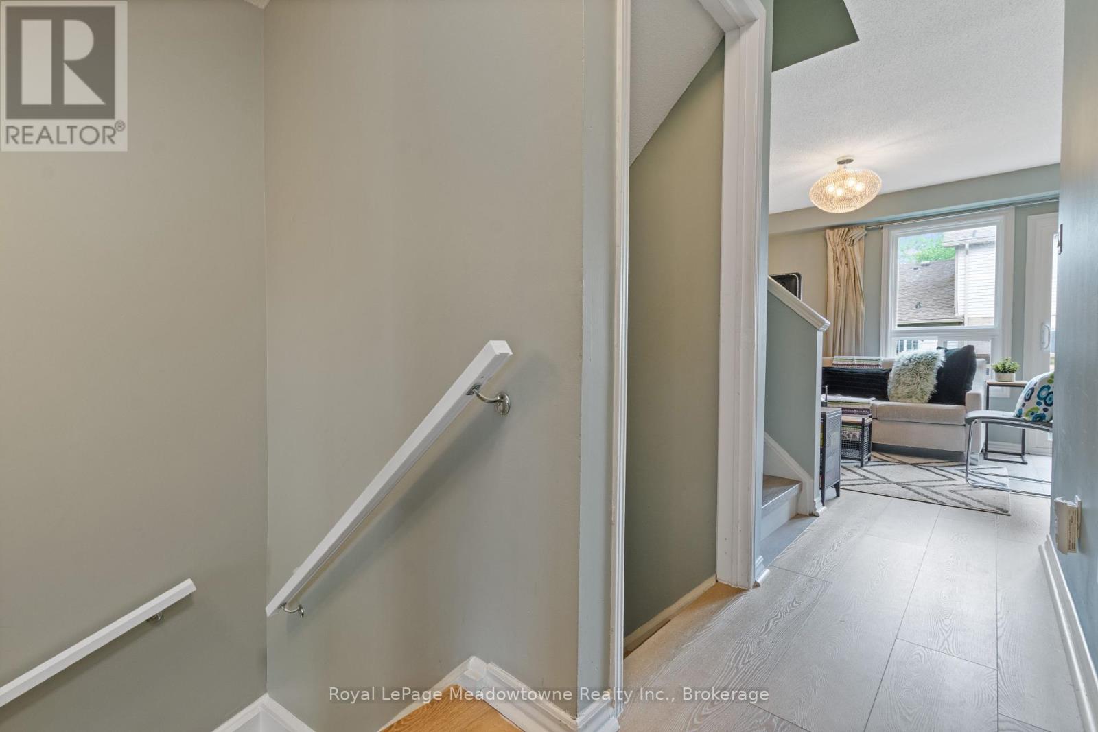 












73 - 2272 MOWAT AVENUE

,
Oakville (RO River Oaks),




Ontario
L6H5L8

