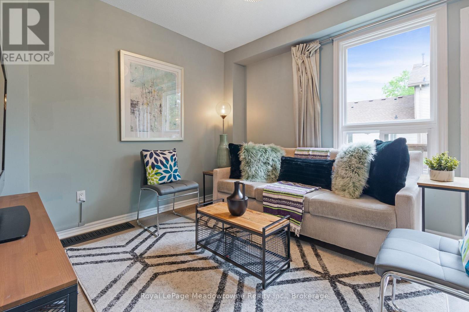 












73 - 2272 MOWAT AVENUE

,
Oakville (RO River Oaks),




Ontario
L6H5L8

