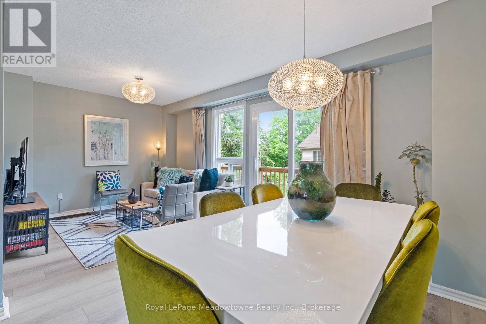 












73 - 2272 MOWAT AVENUE

,
Oakville (RO River Oaks),




Ontario
L6H5L8

