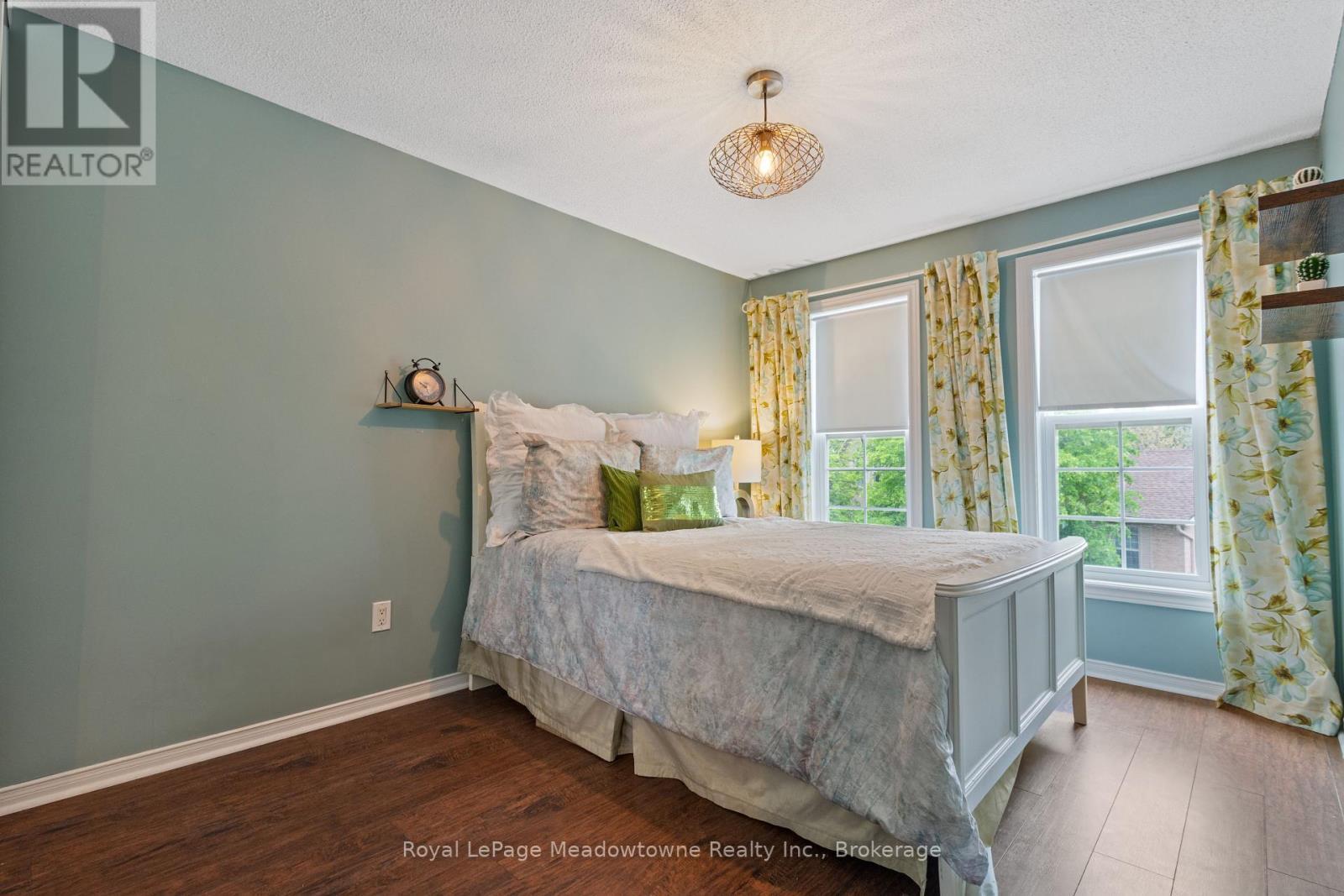 












73 - 2272 MOWAT AVENUE

,
Oakville (RO River Oaks),




Ontario
L6H5L8

