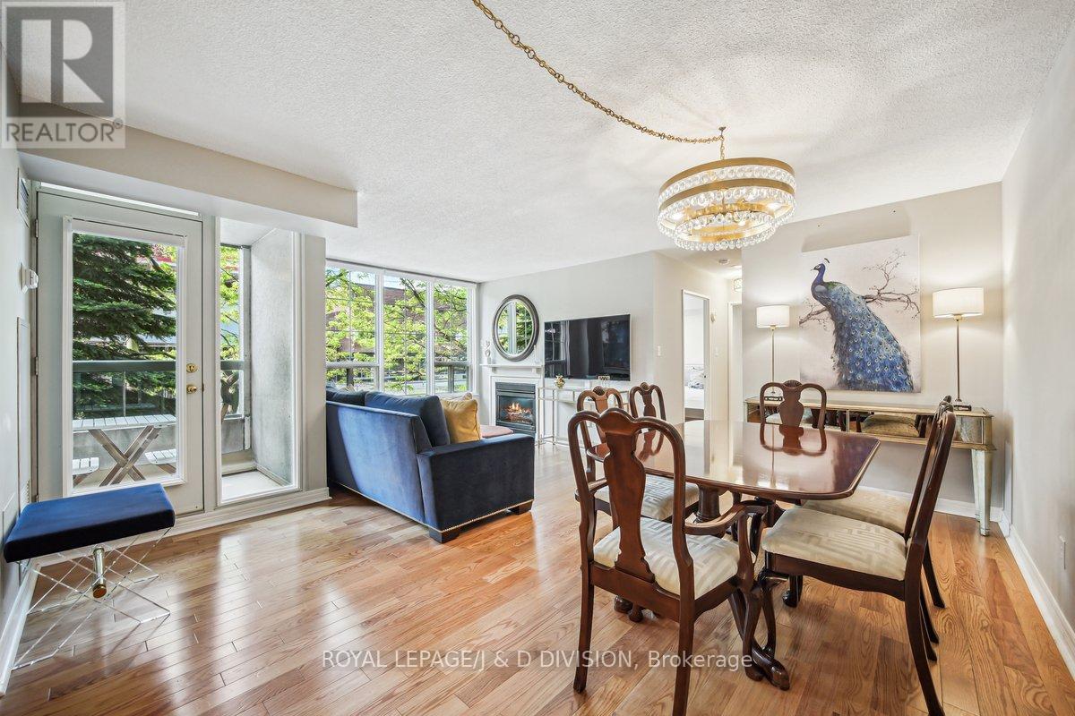 












206 - 35 MERTON STREET

,
Toronto,




Ontario
M4S3G4

