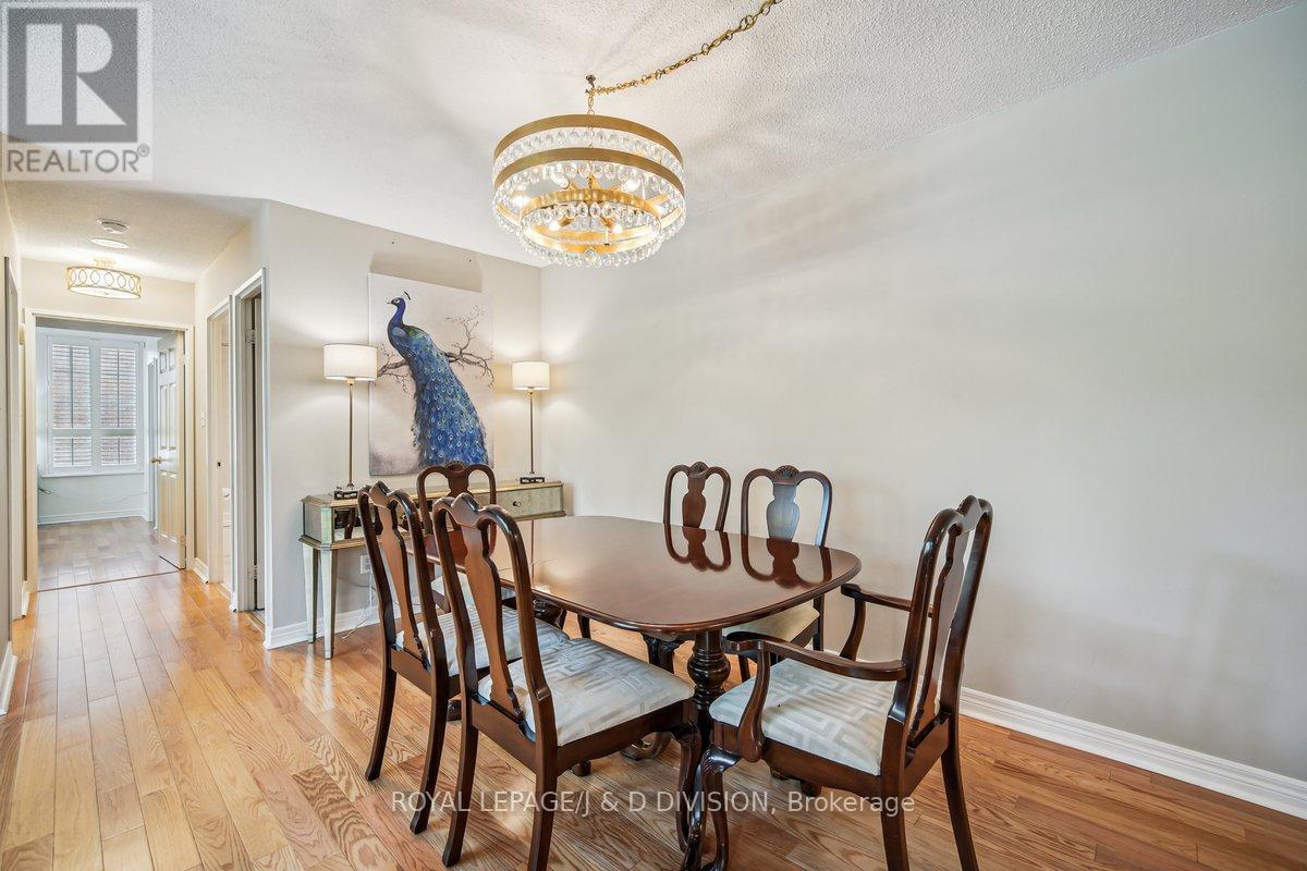 












206 - 35 MERTON STREET

,
Toronto,




Ontario
M4S3G4

