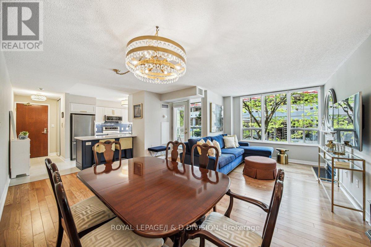 












206 - 35 MERTON STREET

,
Toronto,




Ontario
M4S3G4

