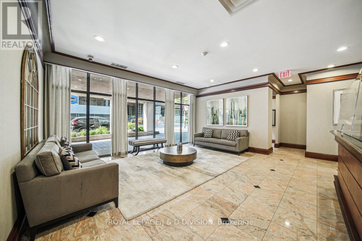 












206 - 35 MERTON STREET

,
Toronto,




Ontario
M4S3G4

