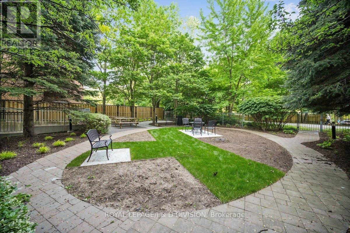












206 - 35 MERTON STREET

,
Toronto,




Ontario
M4S3G4

