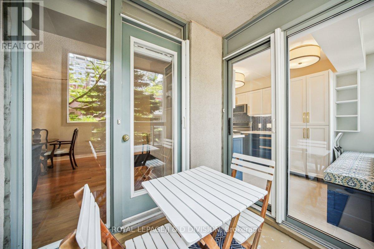 












206 - 35 MERTON STREET

,
Toronto,




Ontario
M4S3G4

