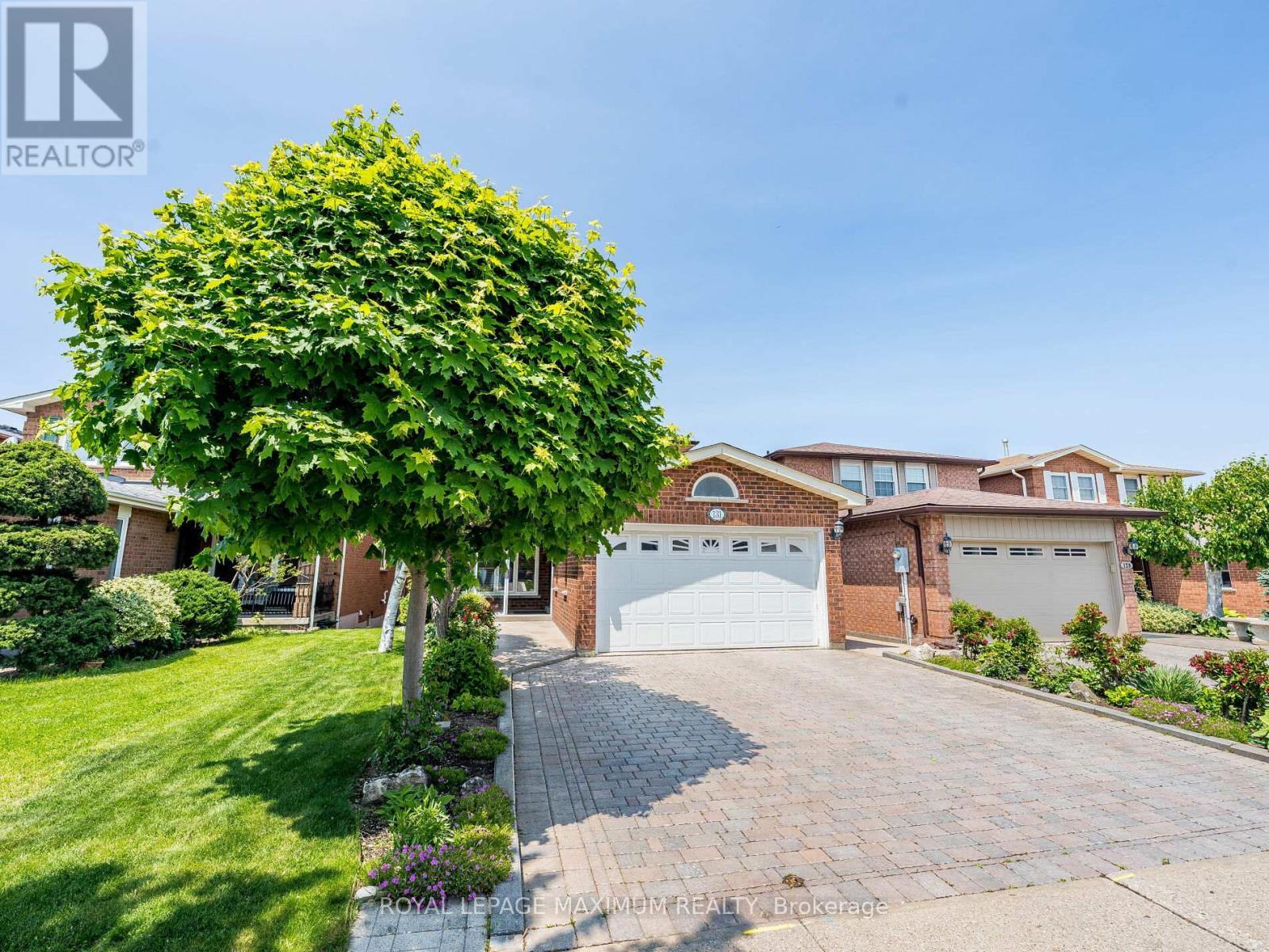 












131 KAISER DRIVE

,
Vaughan,




Ontario
L4L3V4

