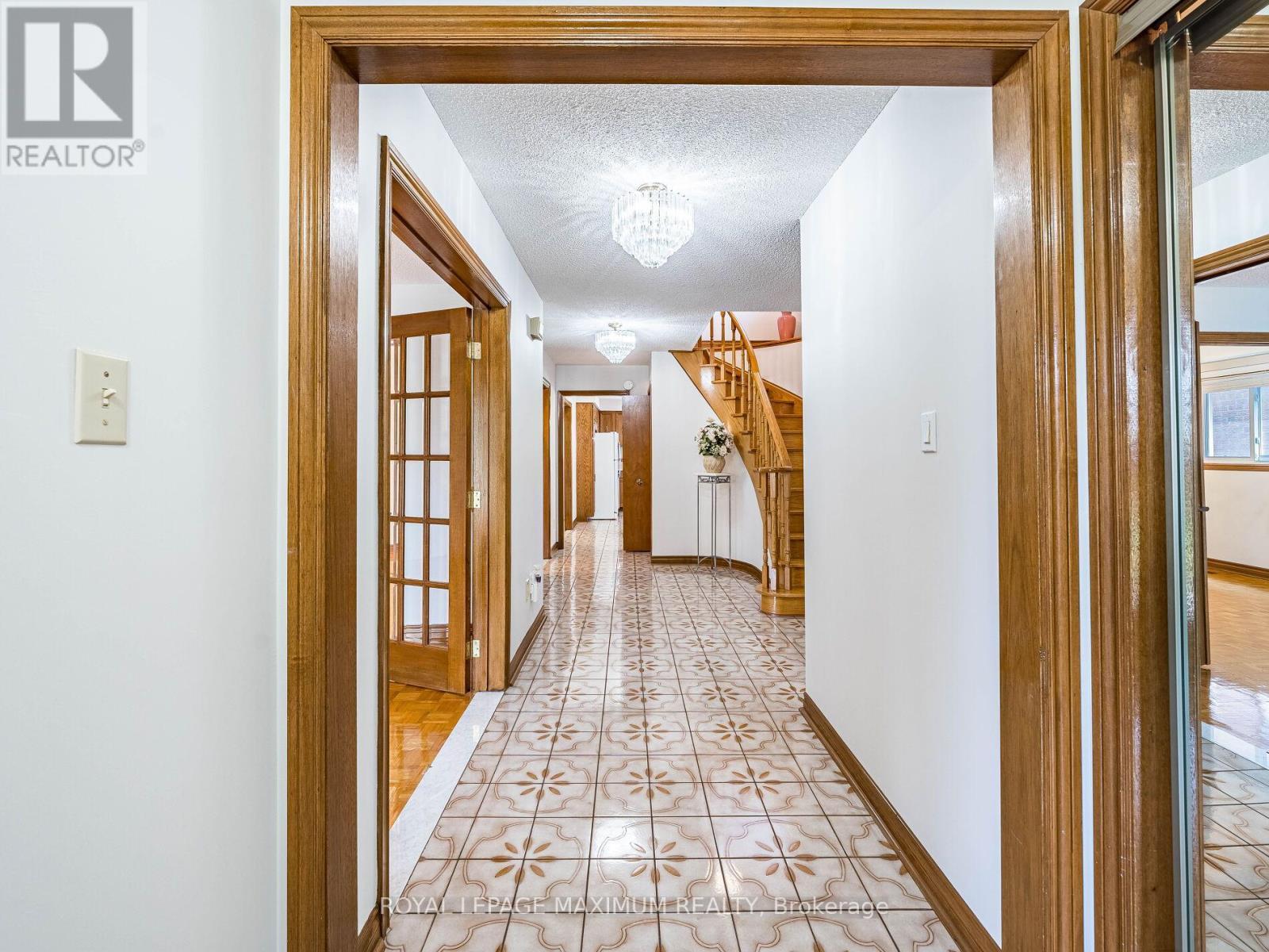 












131 KAISER DRIVE

,
Vaughan,




Ontario
L4L3V4

