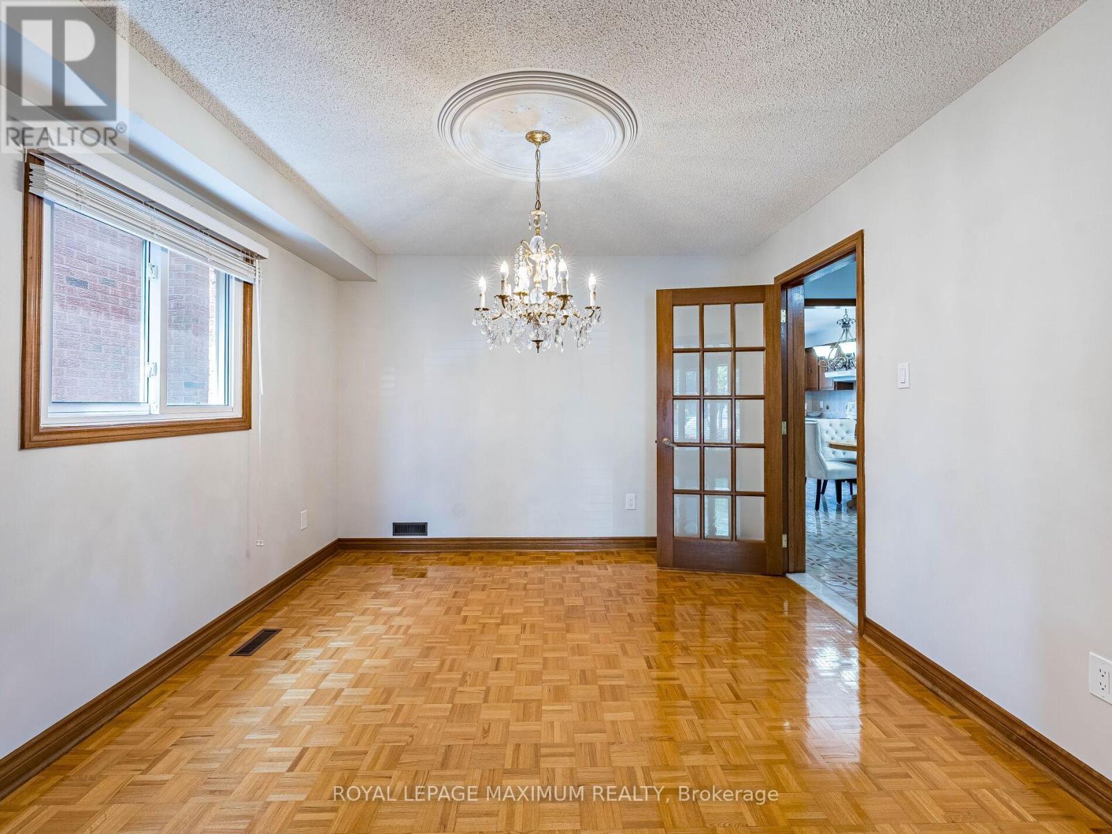 












131 KAISER DRIVE

,
Vaughan,




Ontario
L4L3V4

