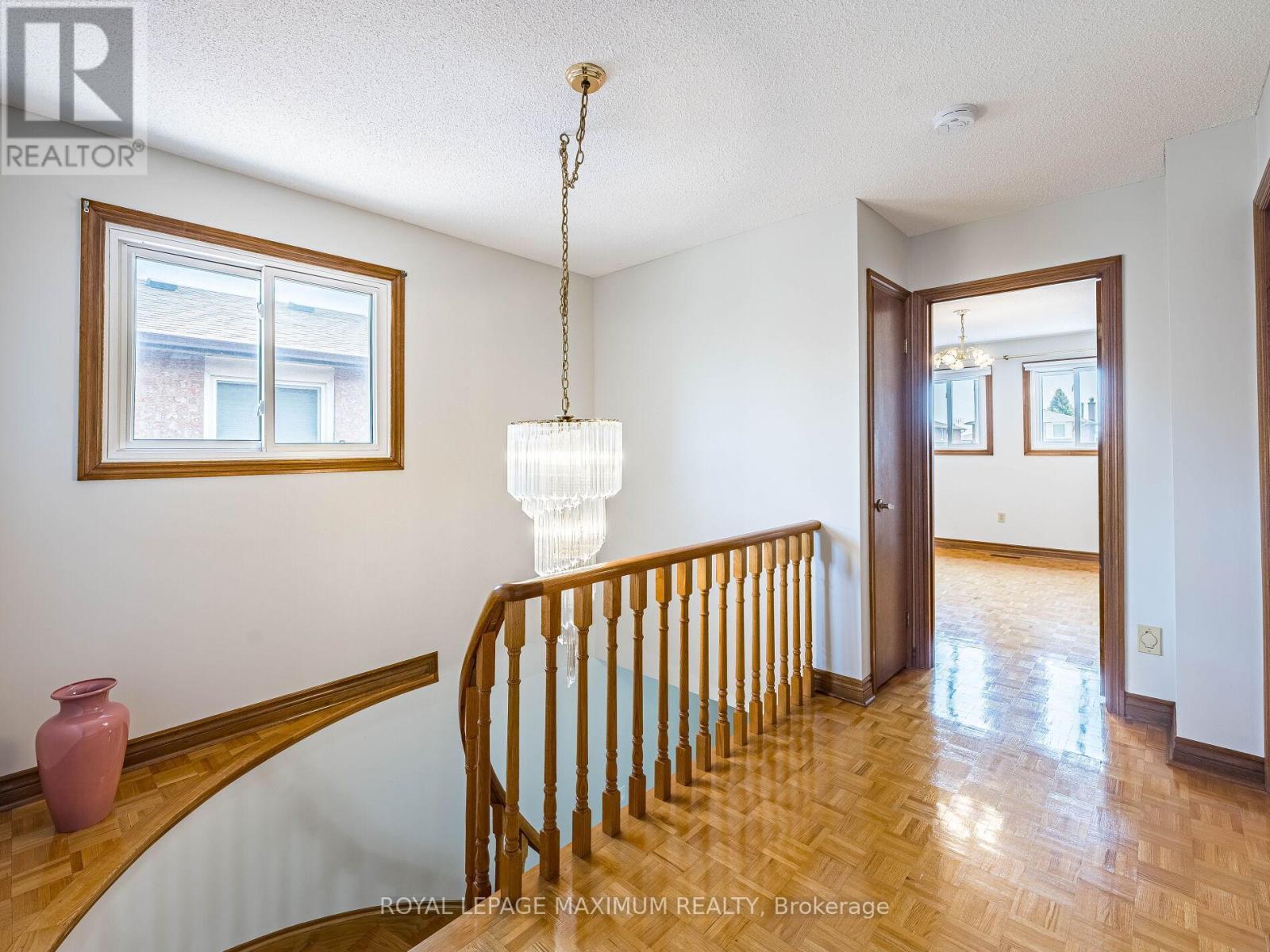 












131 KAISER DRIVE

,
Vaughan,




Ontario
L4L3V4

