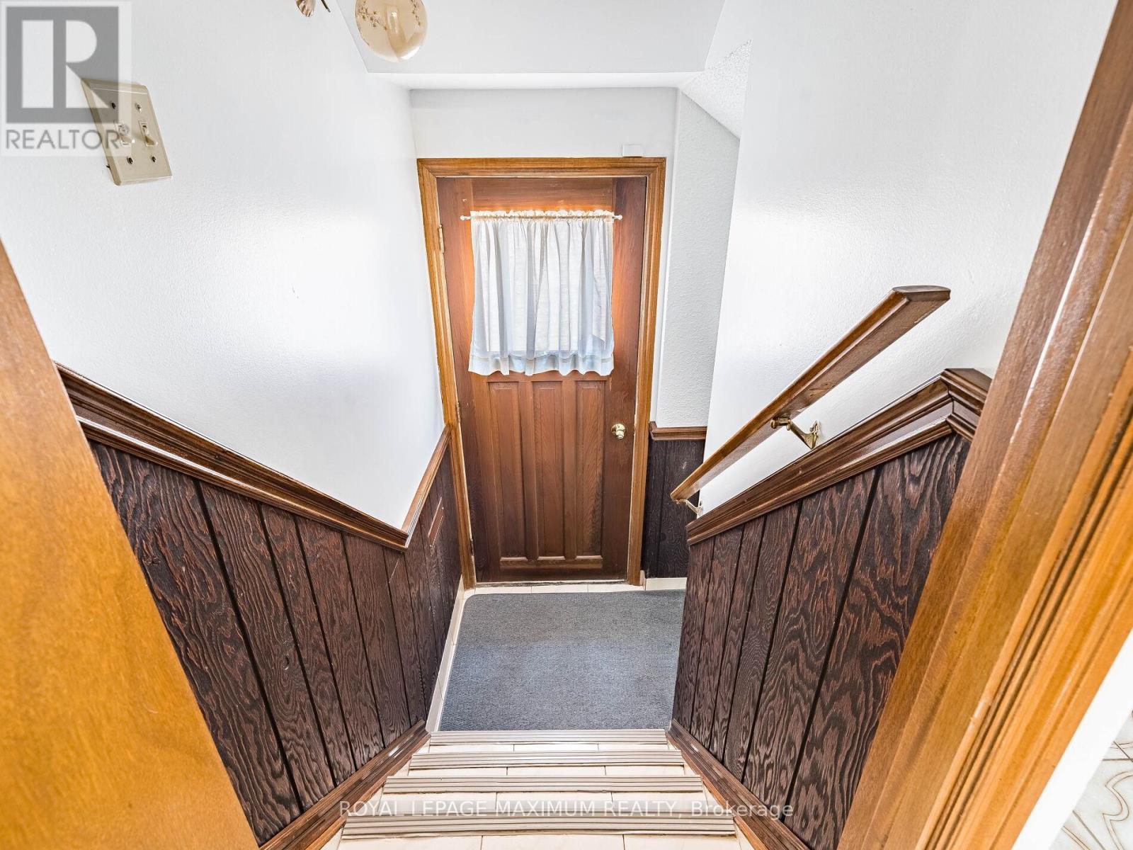 












131 KAISER DRIVE

,
Vaughan,




Ontario
L4L3V4

