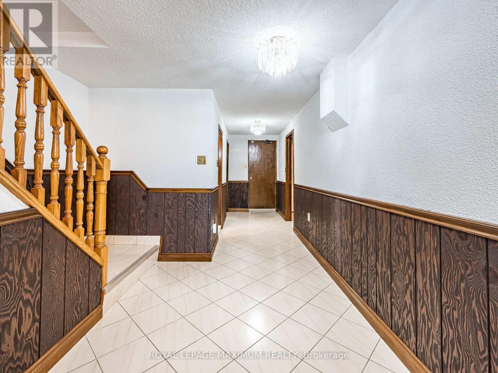 












131 KAISER DRIVE

,
Vaughan,




Ontario
L4L3V4

