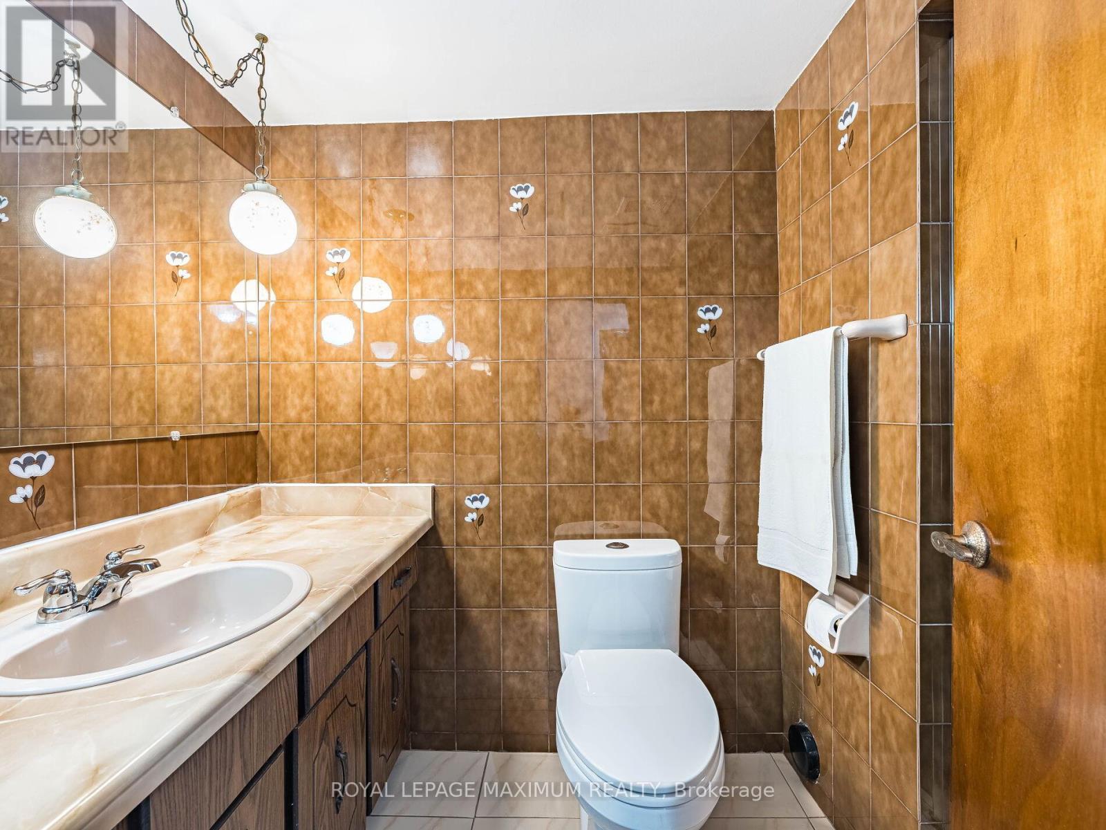 












131 KAISER DRIVE

,
Vaughan,




Ontario
L4L3V4

