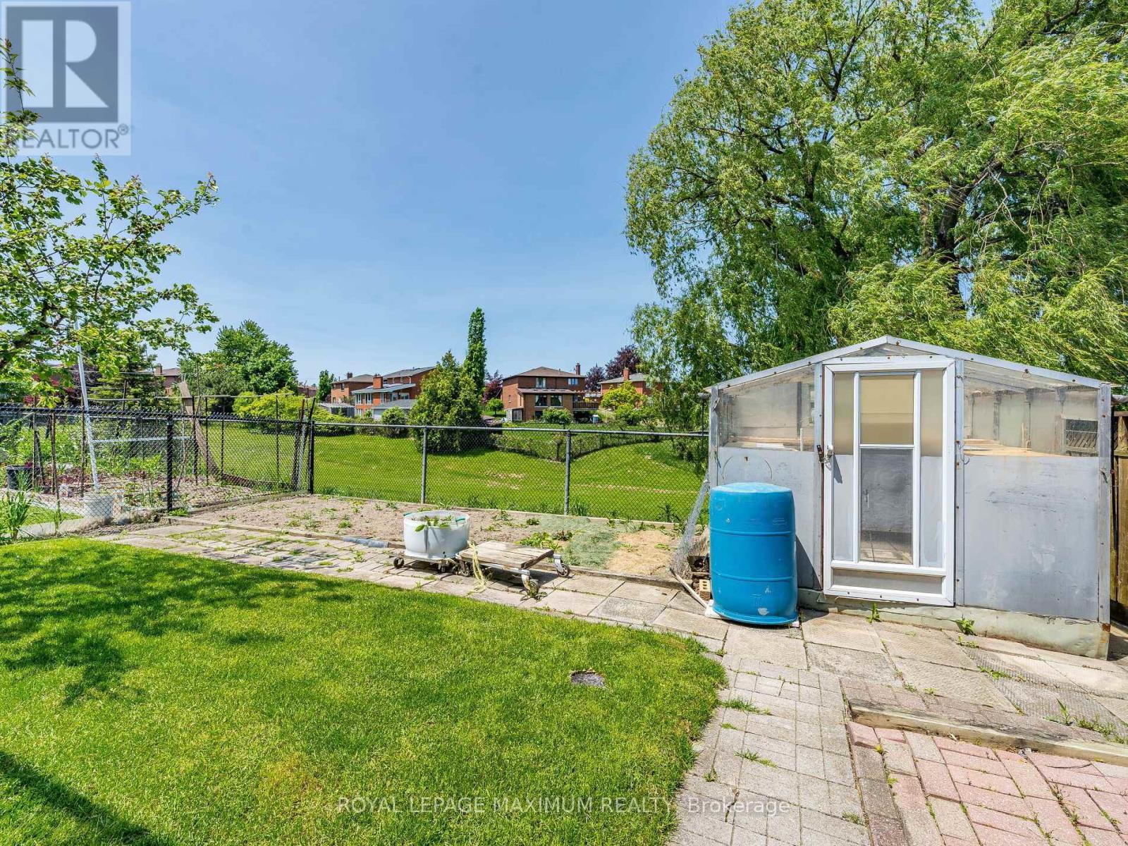 












131 KAISER DRIVE

,
Vaughan,




Ontario
L4L3V4

