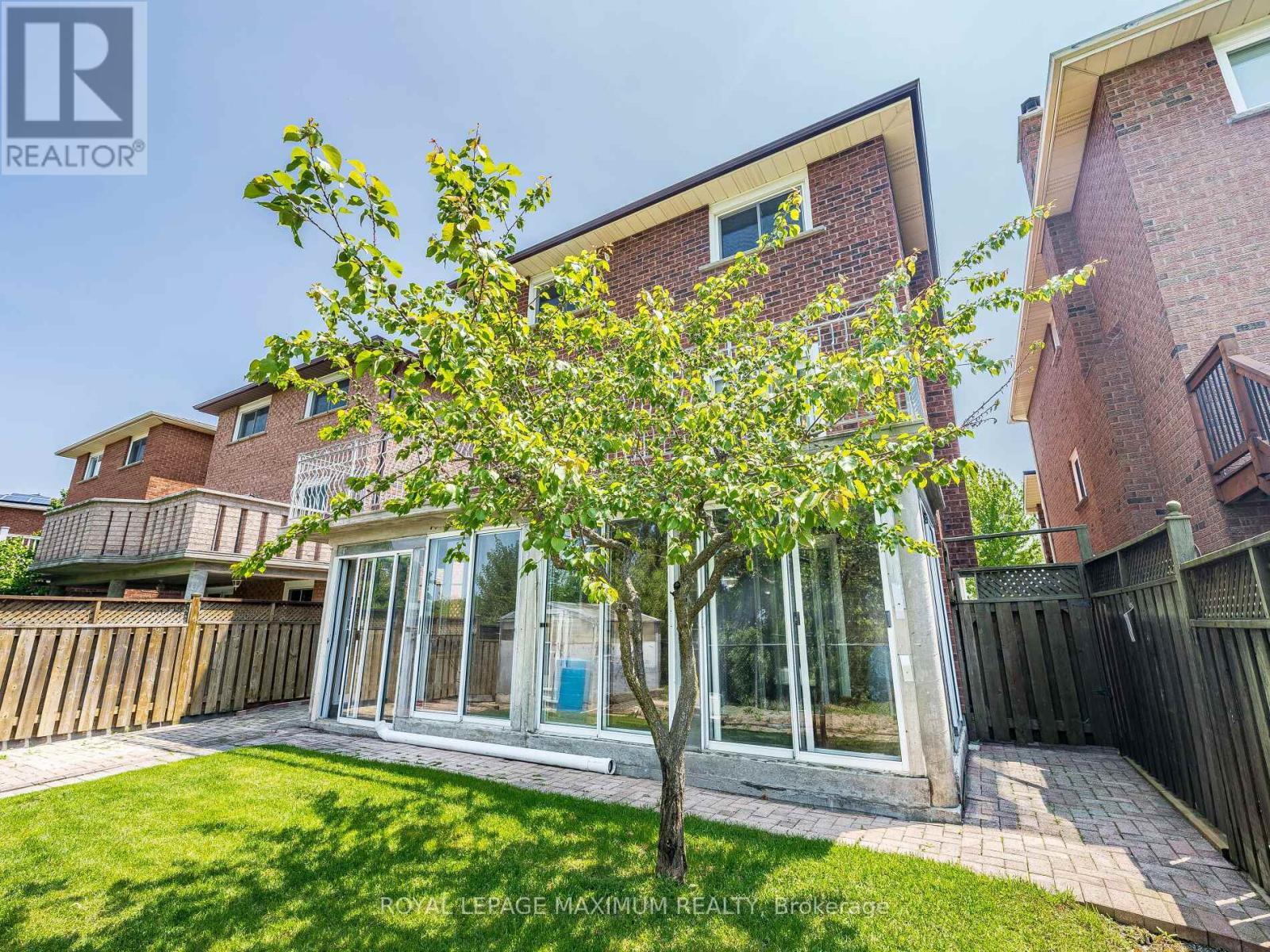 












131 KAISER DRIVE

,
Vaughan,




Ontario
L4L3V4

