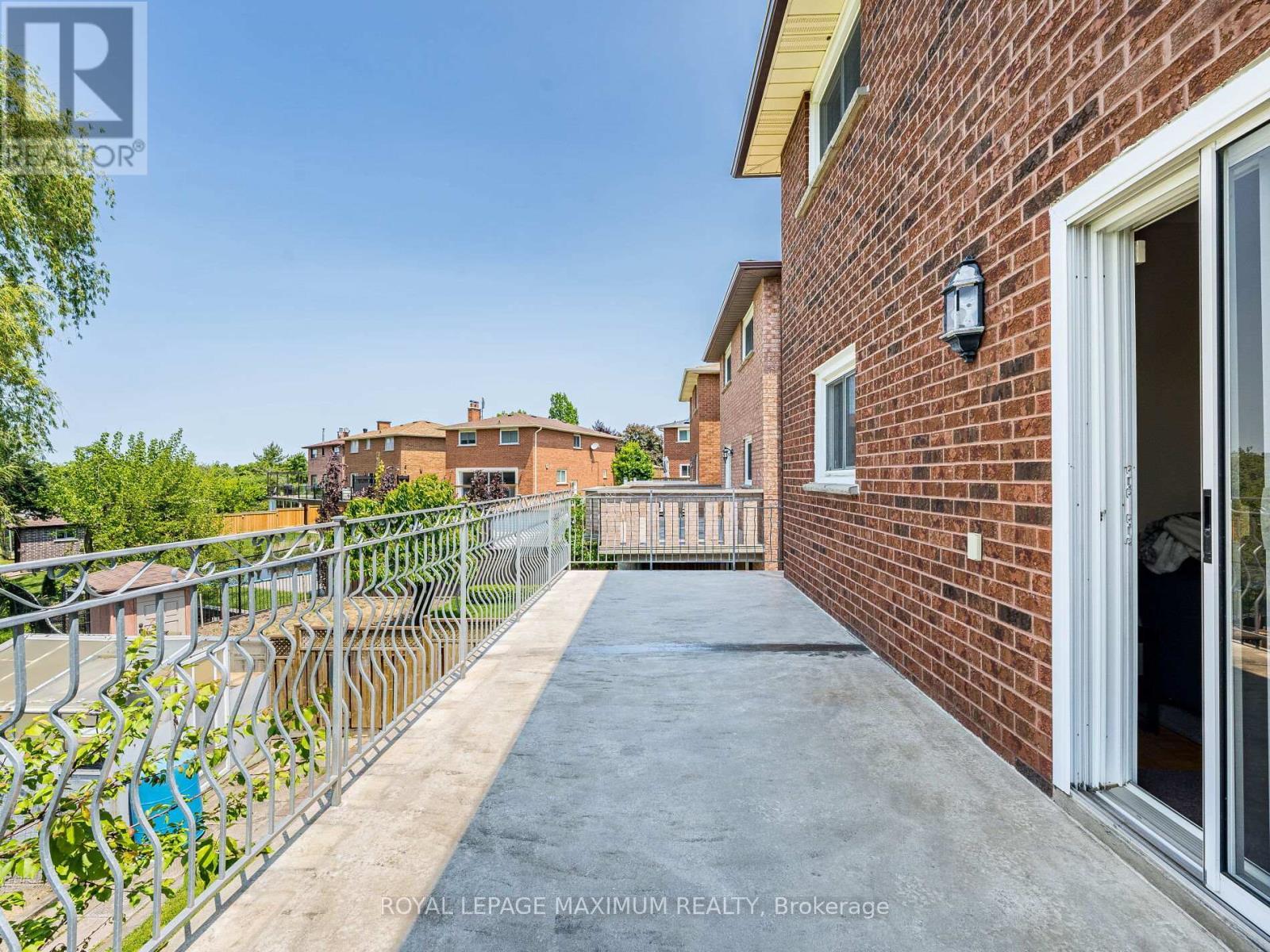 












131 KAISER DRIVE

,
Vaughan,




Ontario
L4L3V4

