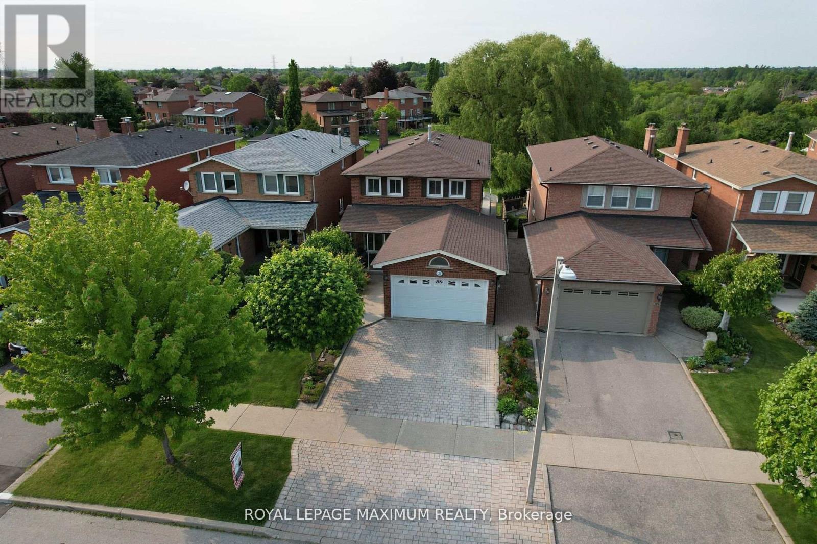 












131 KAISER DRIVE

,
Vaughan,




Ontario
L4L3V4


