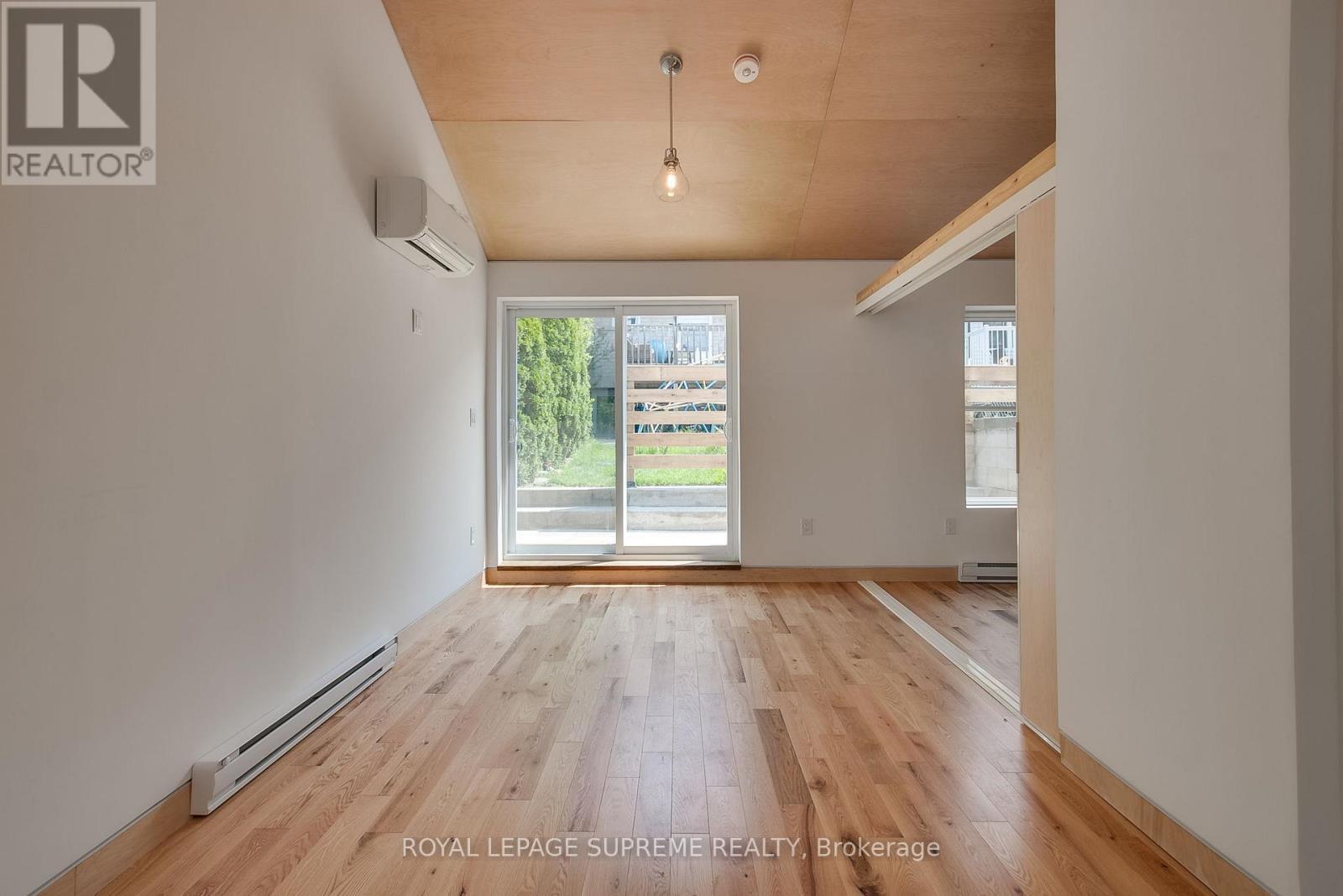 












LANEWAY - 216 SILVERTHORN AVENUE

,
Toronto,




Ontario
M6N3K4

