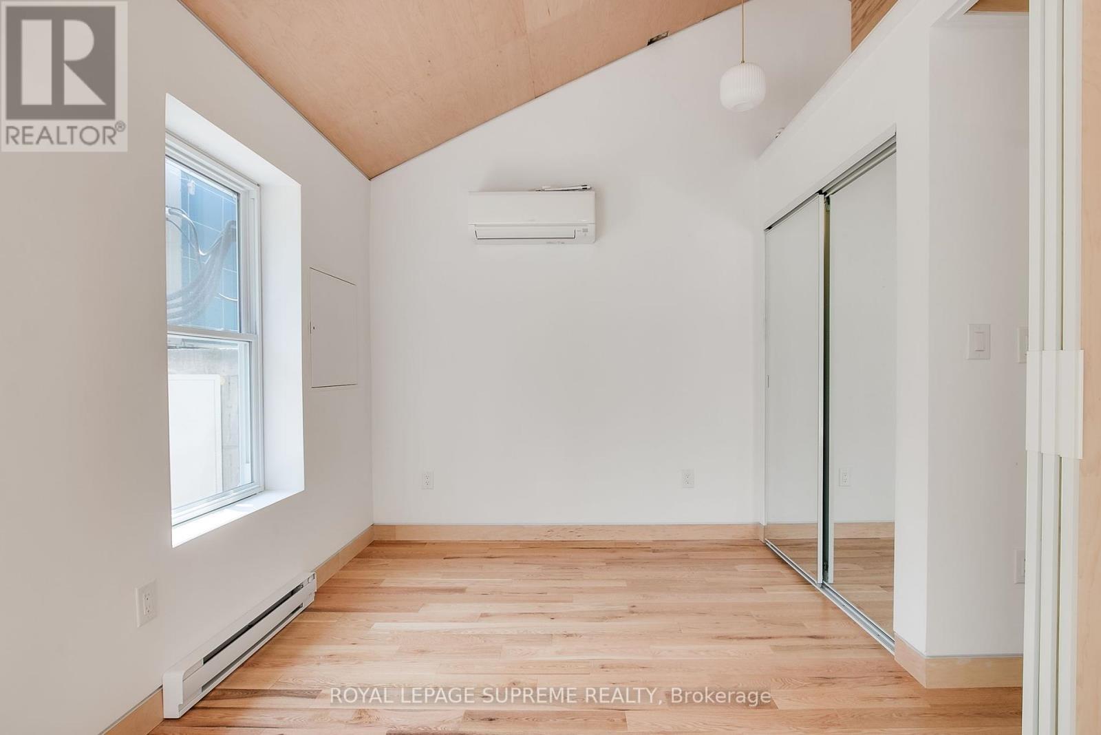 












LANEWAY - 216 SILVERTHORN AVENUE

,
Toronto,




Ontario
M6N3K4

