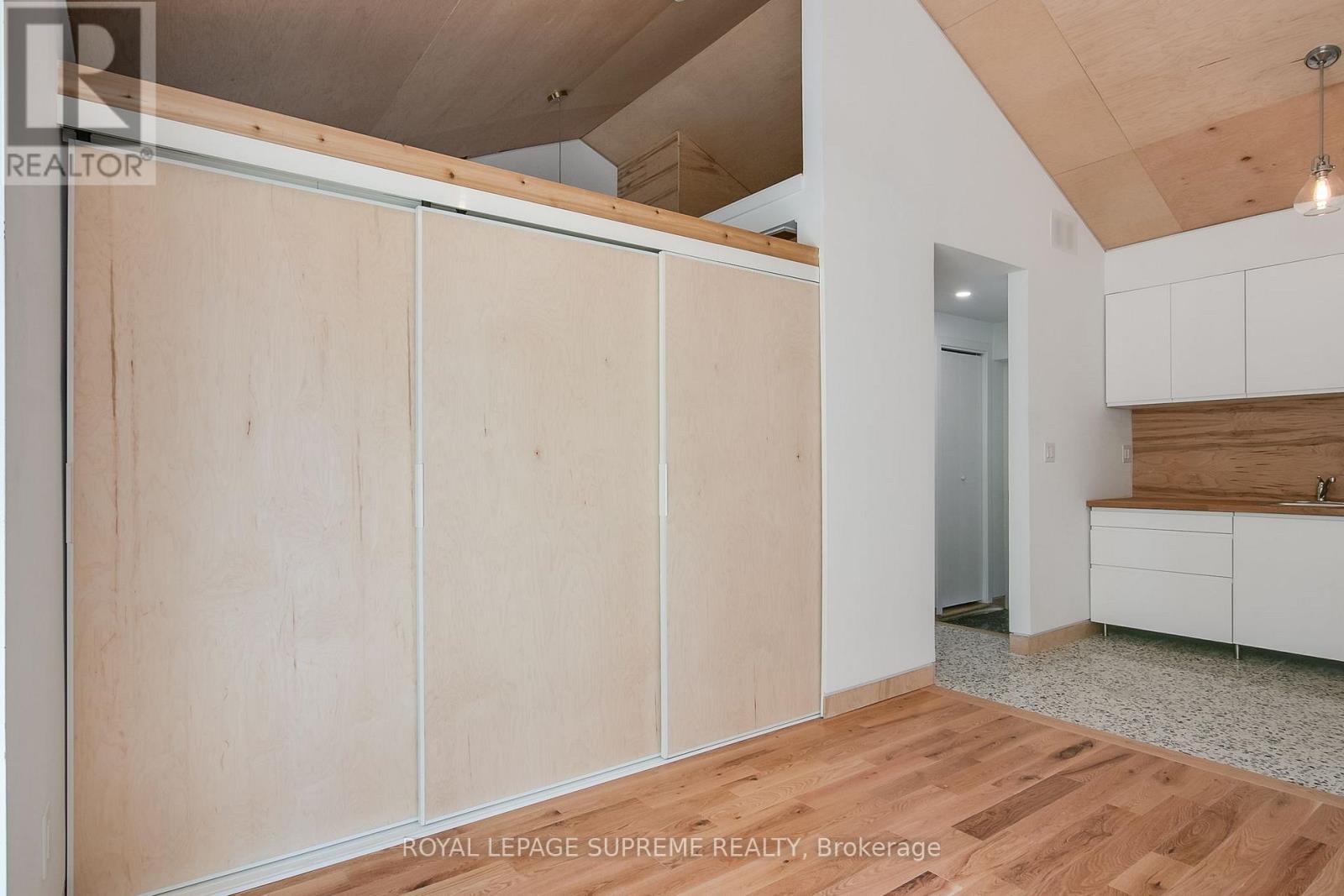 












LANEWAY - 216 SILVERTHORN AVENUE

,
Toronto,




Ontario
M6N3K4

