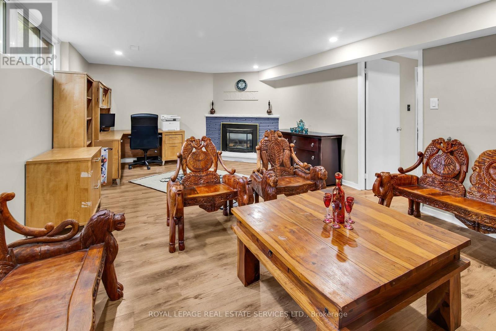 












1683 SHERWAY DRIVE

,
Mississauga,




Ontario
L4X1C8

